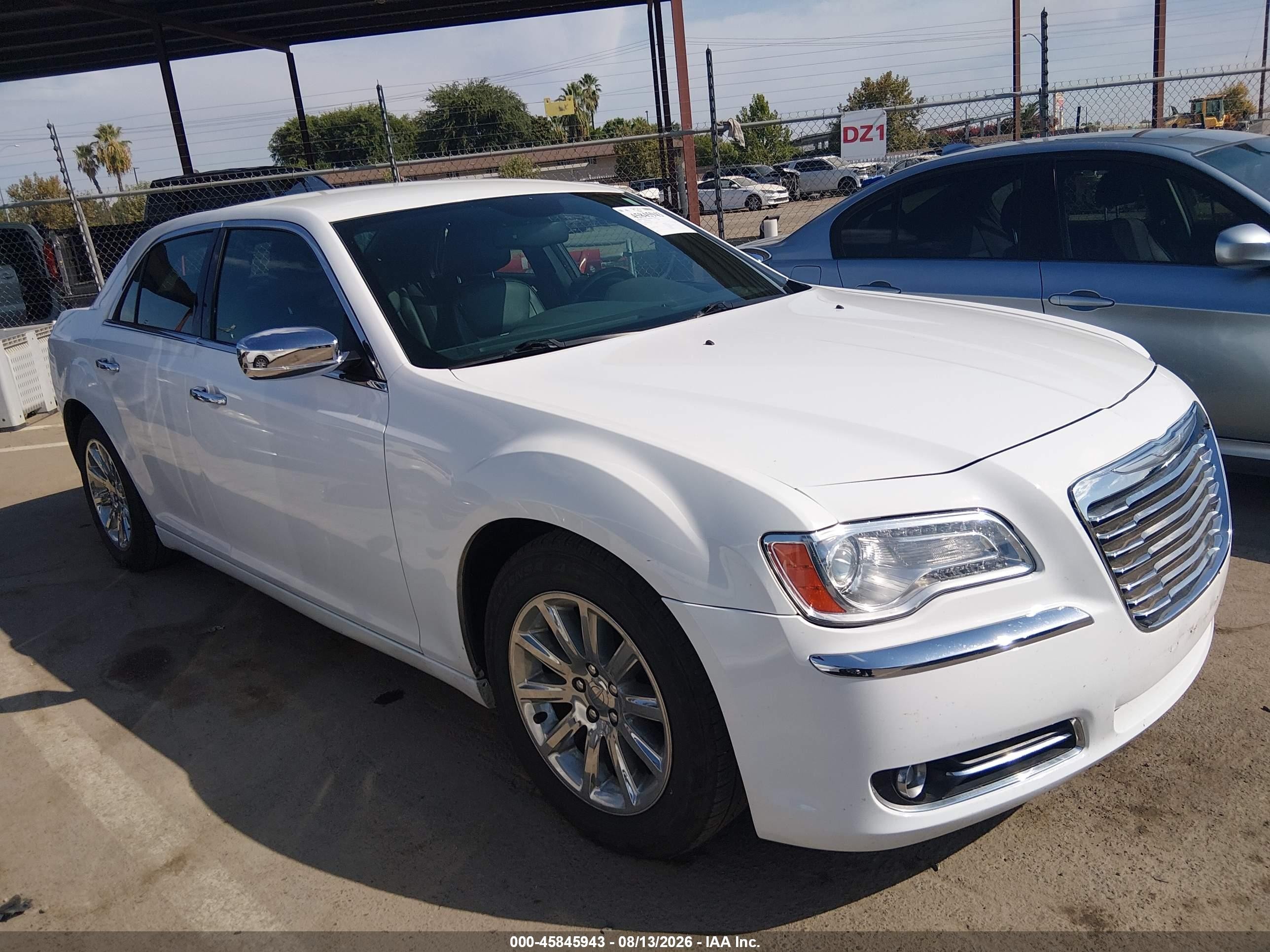 2014 Chrysler 300c   White vin: 2C3CCAEG2EH252825