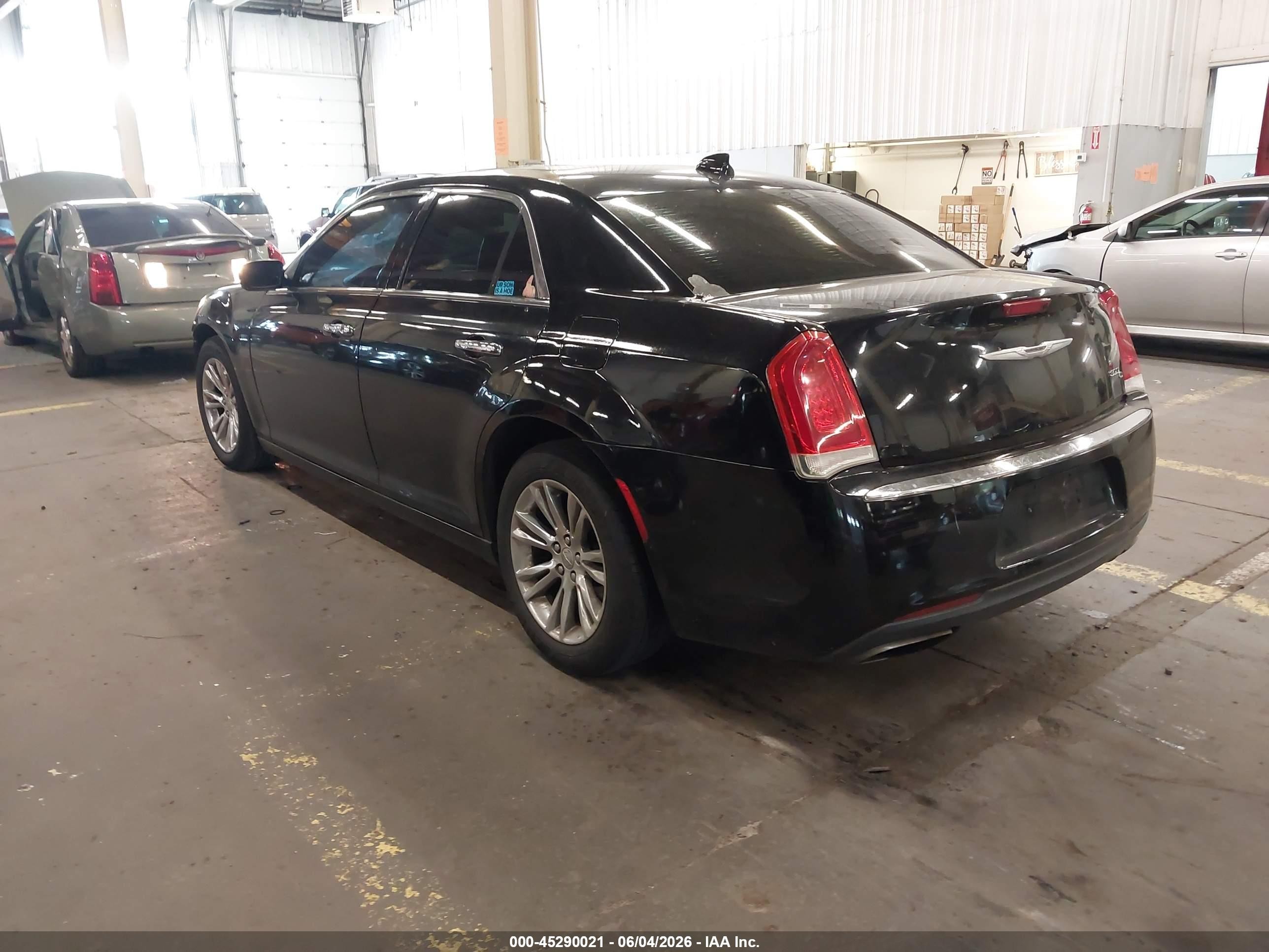 2015 Chrysler 300c   Black vin: 2C3CCAEG2FH766126
