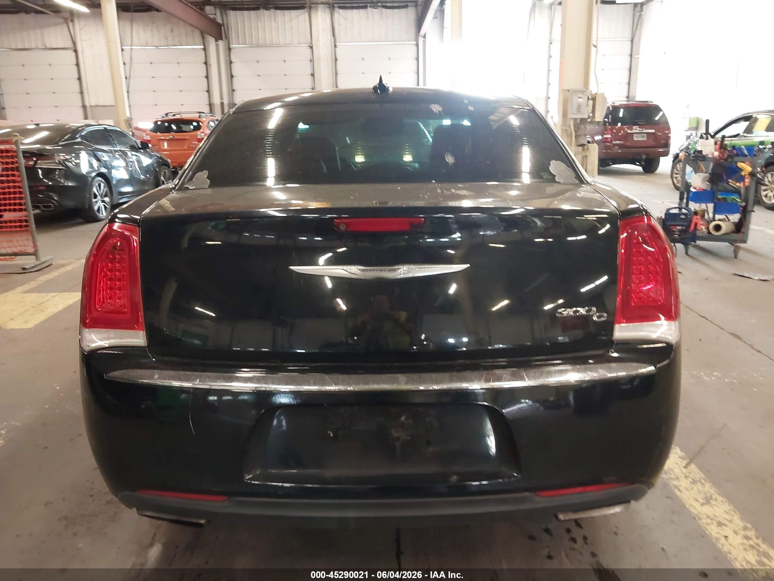 2015 Chrysler 300c   Black vin: 2C3CCAEG2FH766126
