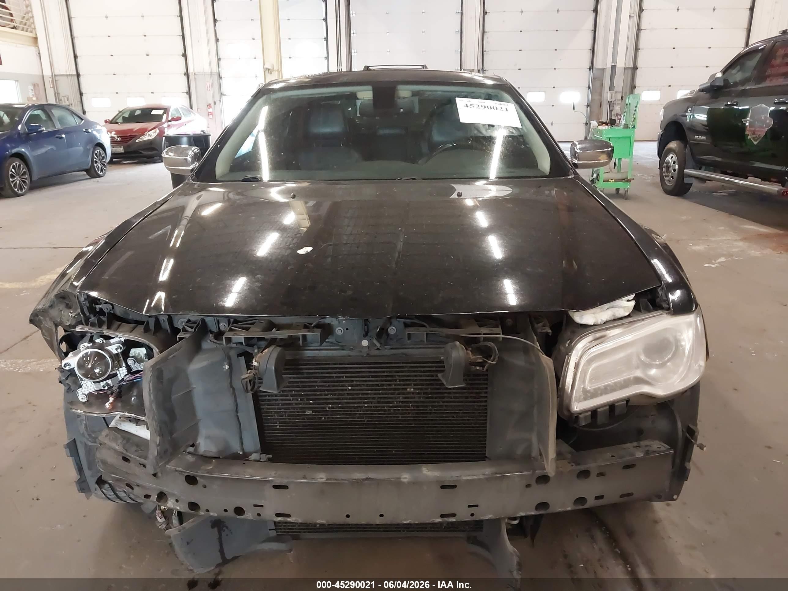 2015 Chrysler 300c   Black vin: 2C3CCAEG2FH766126