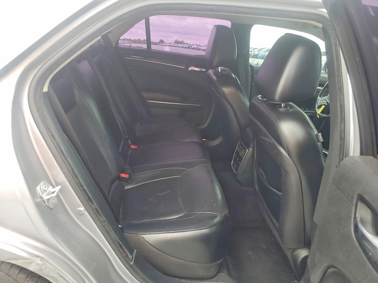 2016 Chrysler 300c Серебряный vin: 2C3CCAEG2GH286993