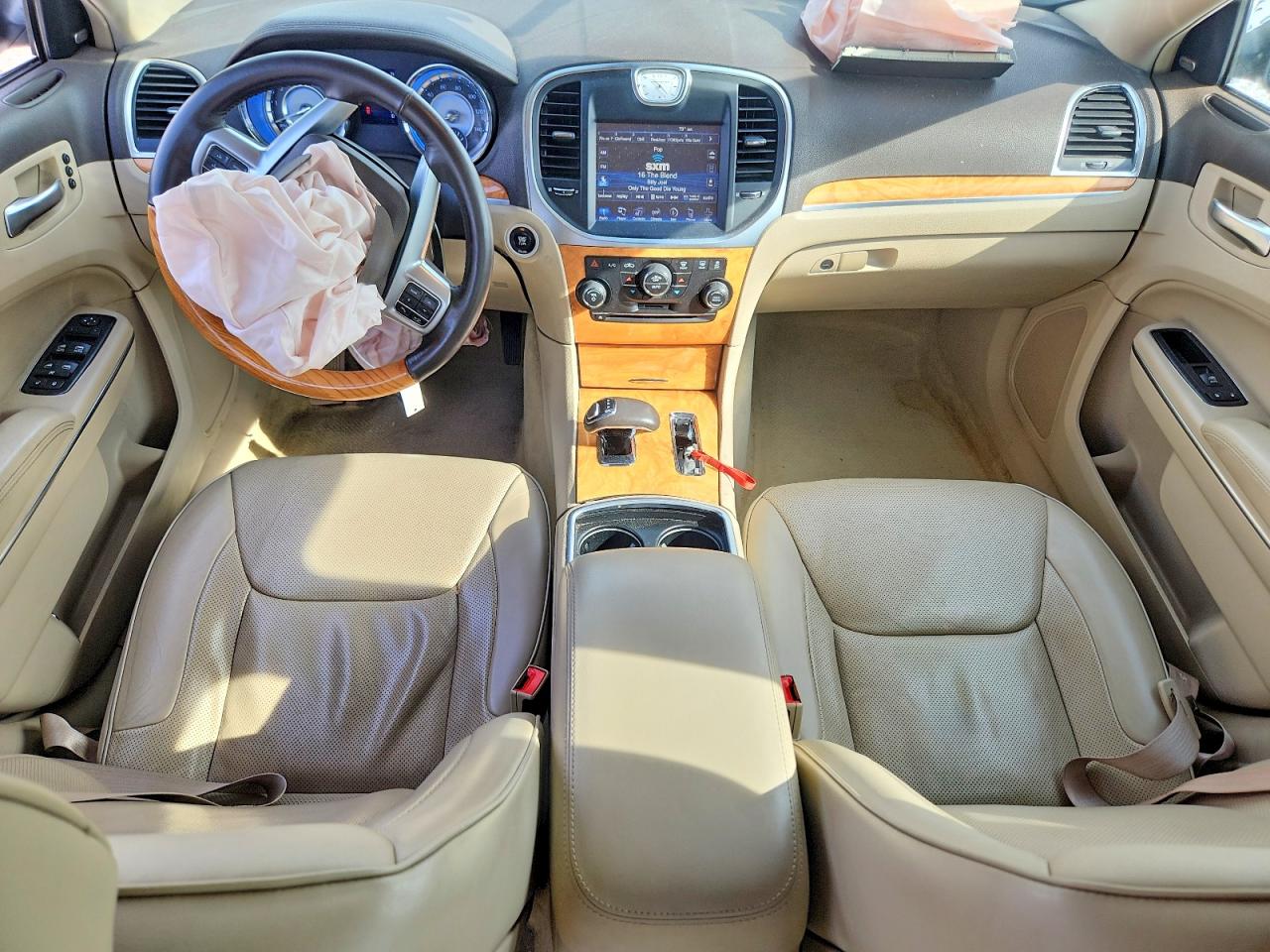 2014 Chrysler 300c White vin: 2C3CCAEG3EH379048
