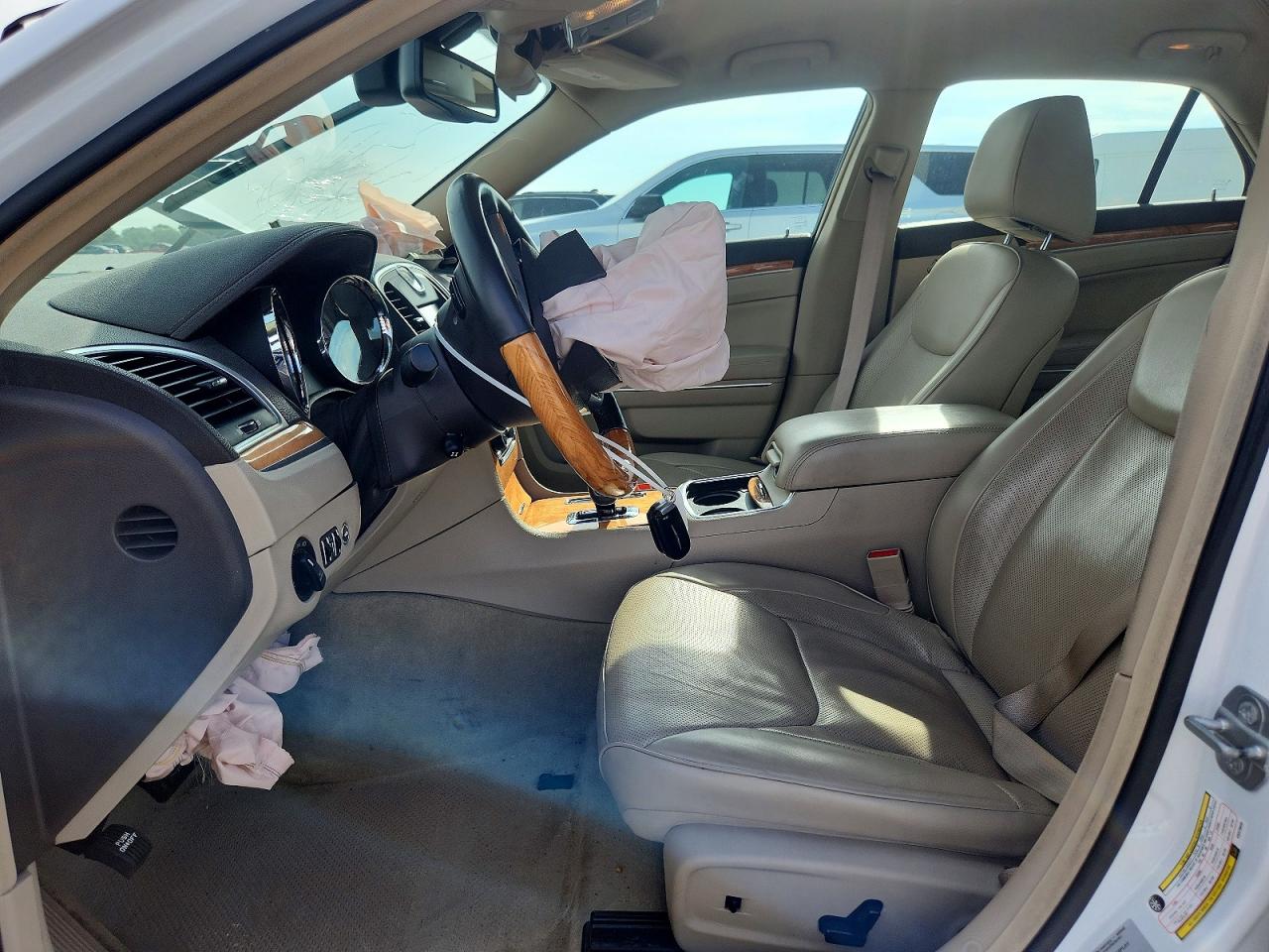 2014 Chrysler 300c White vin: 2C3CCAEG3EH379048