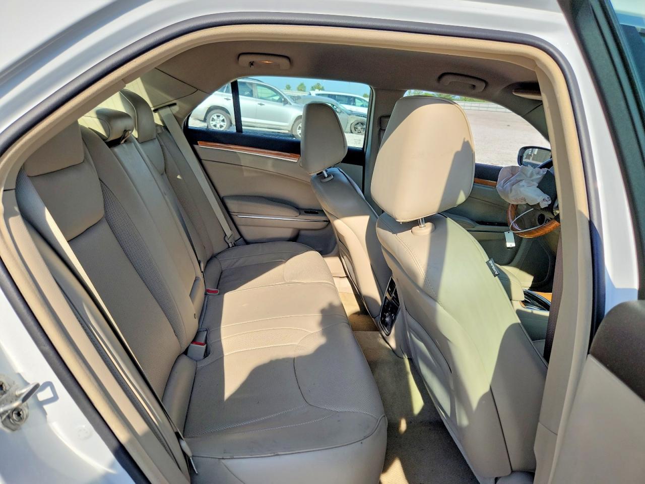 2014 Chrysler 300c White vin: 2C3CCAEG3EH379048