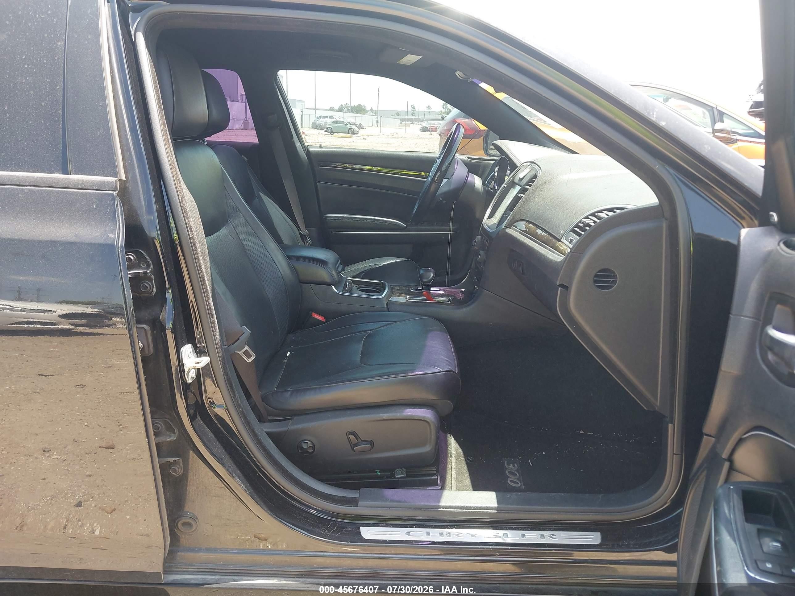 2014 Chrysler 300c   Black vin: 2C3CCAEG3EH380717
