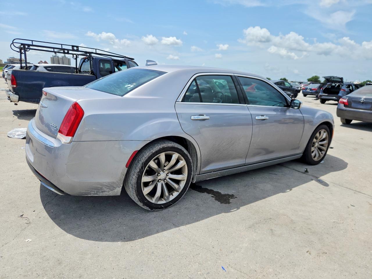 2015 Chrysler 300c Silver vin: 2C3CCAEG3FH882807