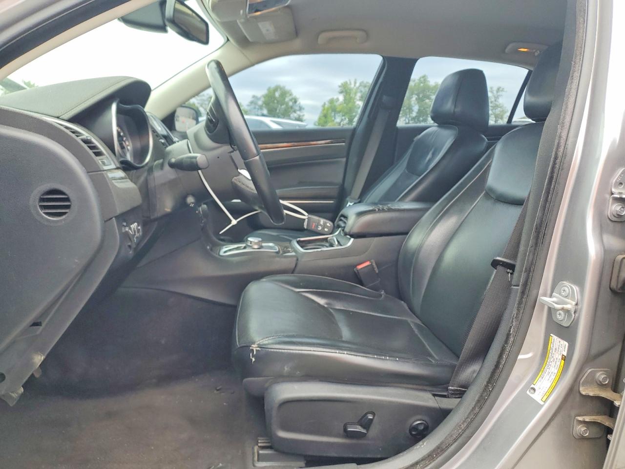 2018 Chrysler 300 Limited Silver vin: 2C3CCAEG4JH136987