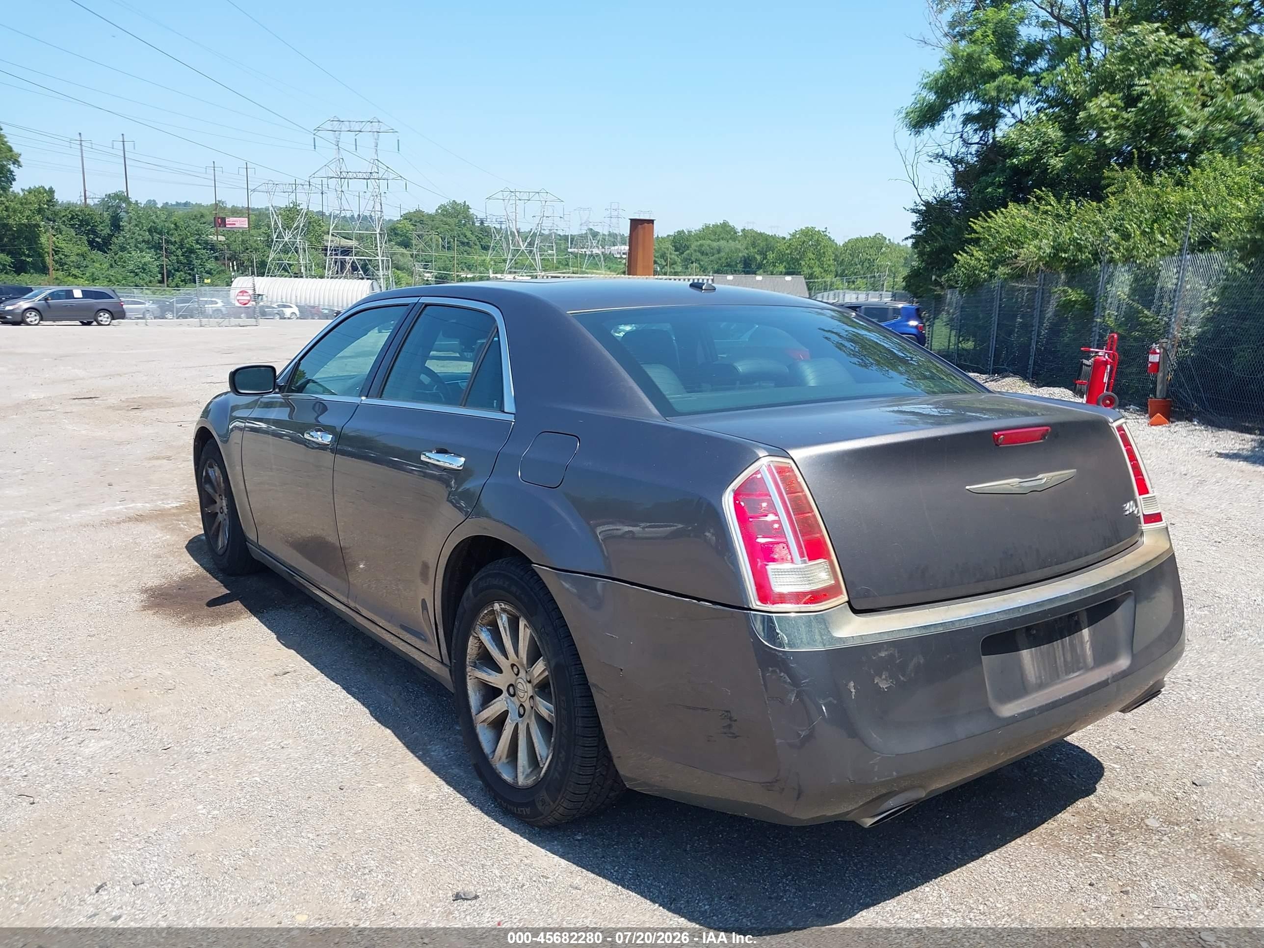 2014 Chrysler 300c   Brown vin: 2C3CCAEG5EH301807