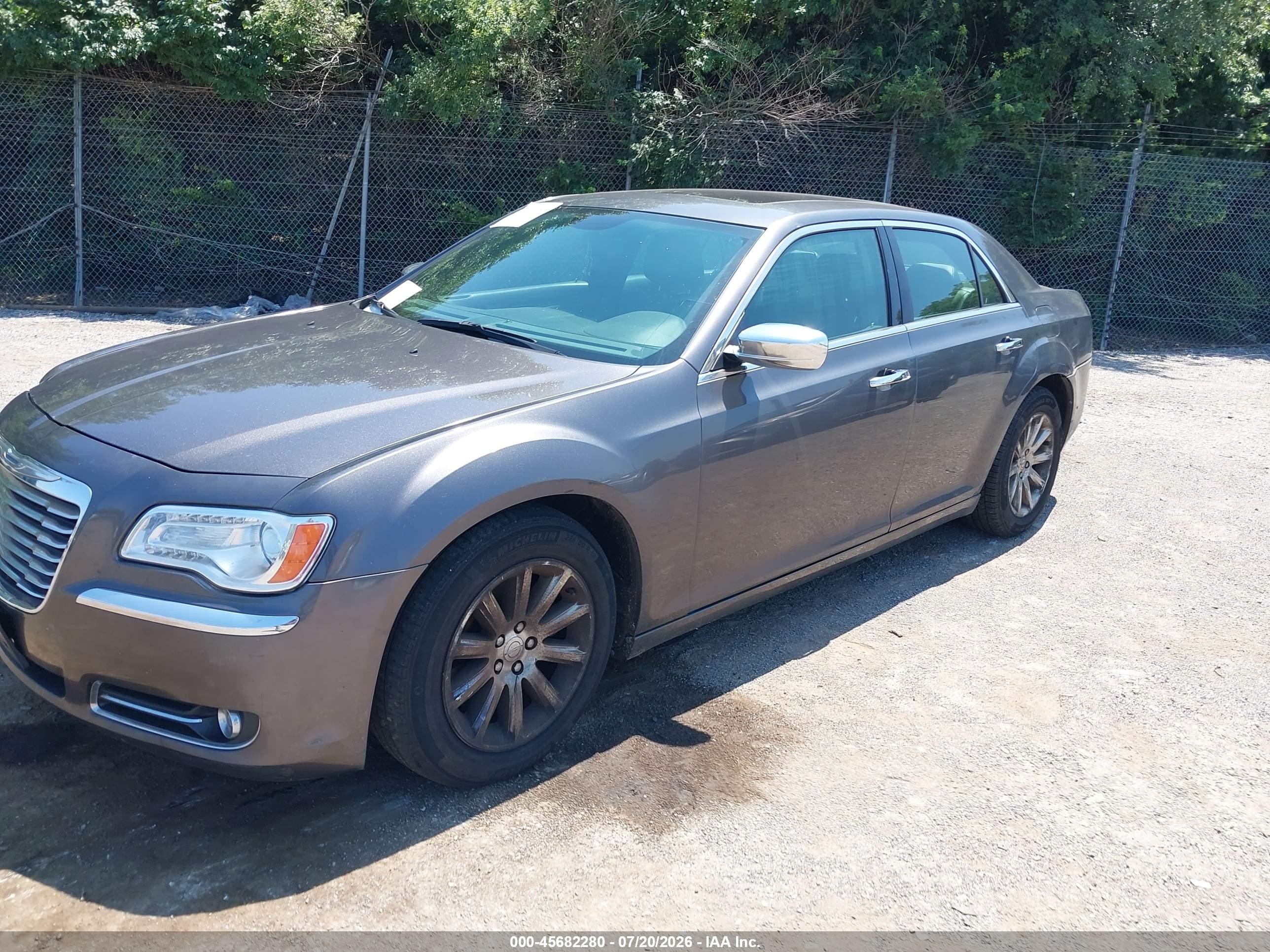 2014 Chrysler 300c   Brown vin: 2C3CCAEG5EH301807