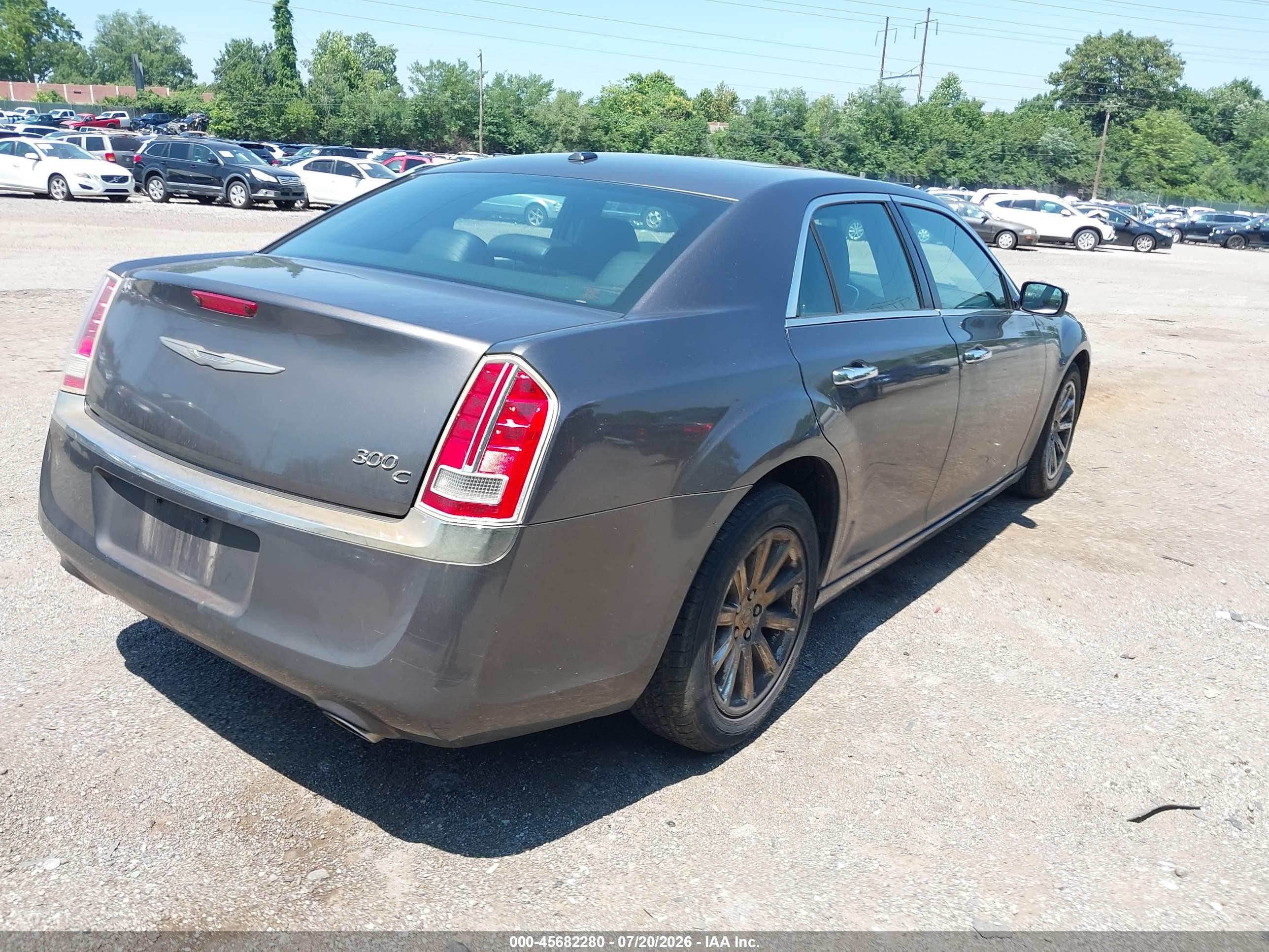 2014 Chrysler 300c   Brown vin: 2C3CCAEG5EH301807