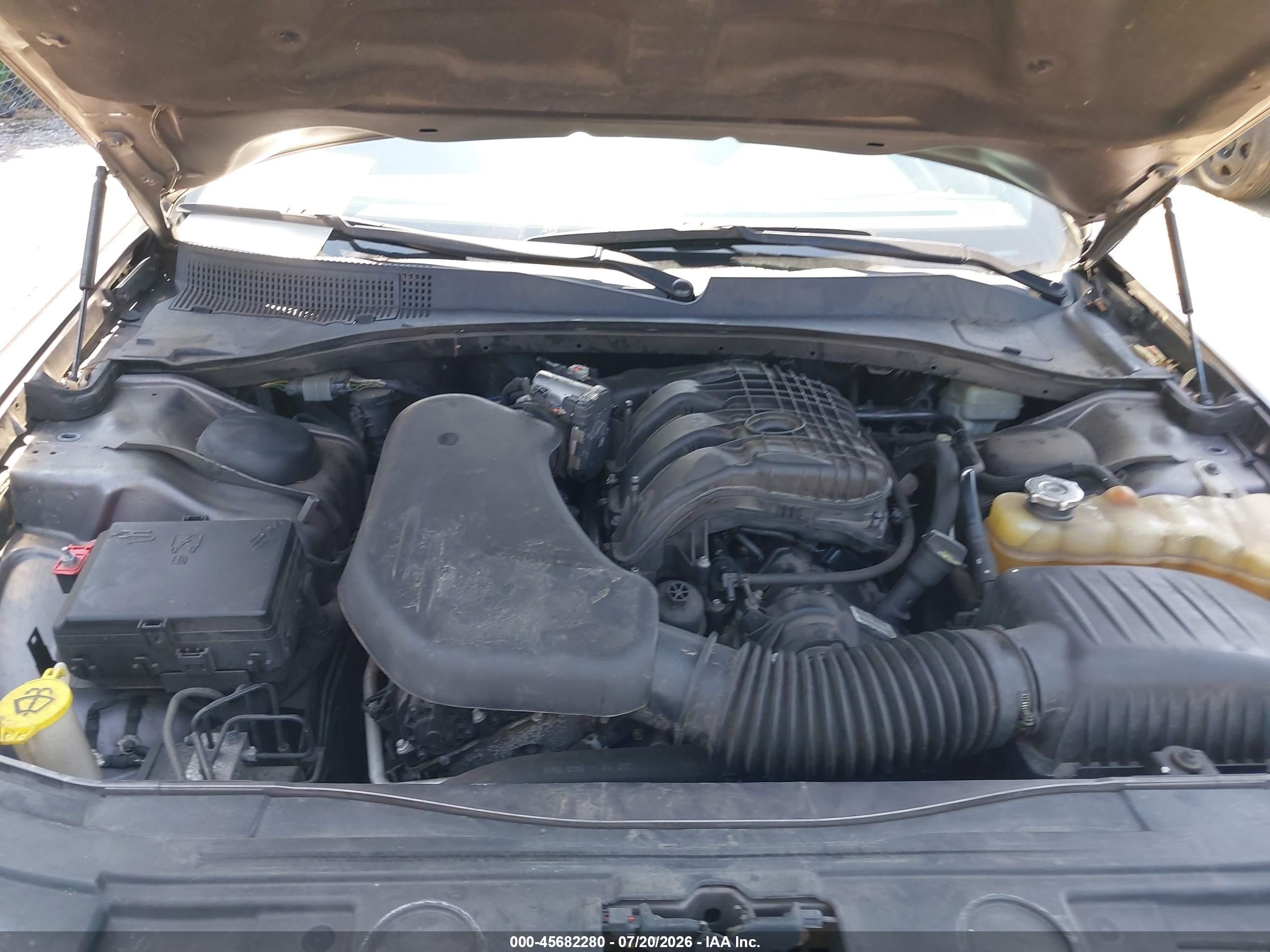 2014 Chrysler 300c   Brown vin: 2C3CCAEG5EH301807