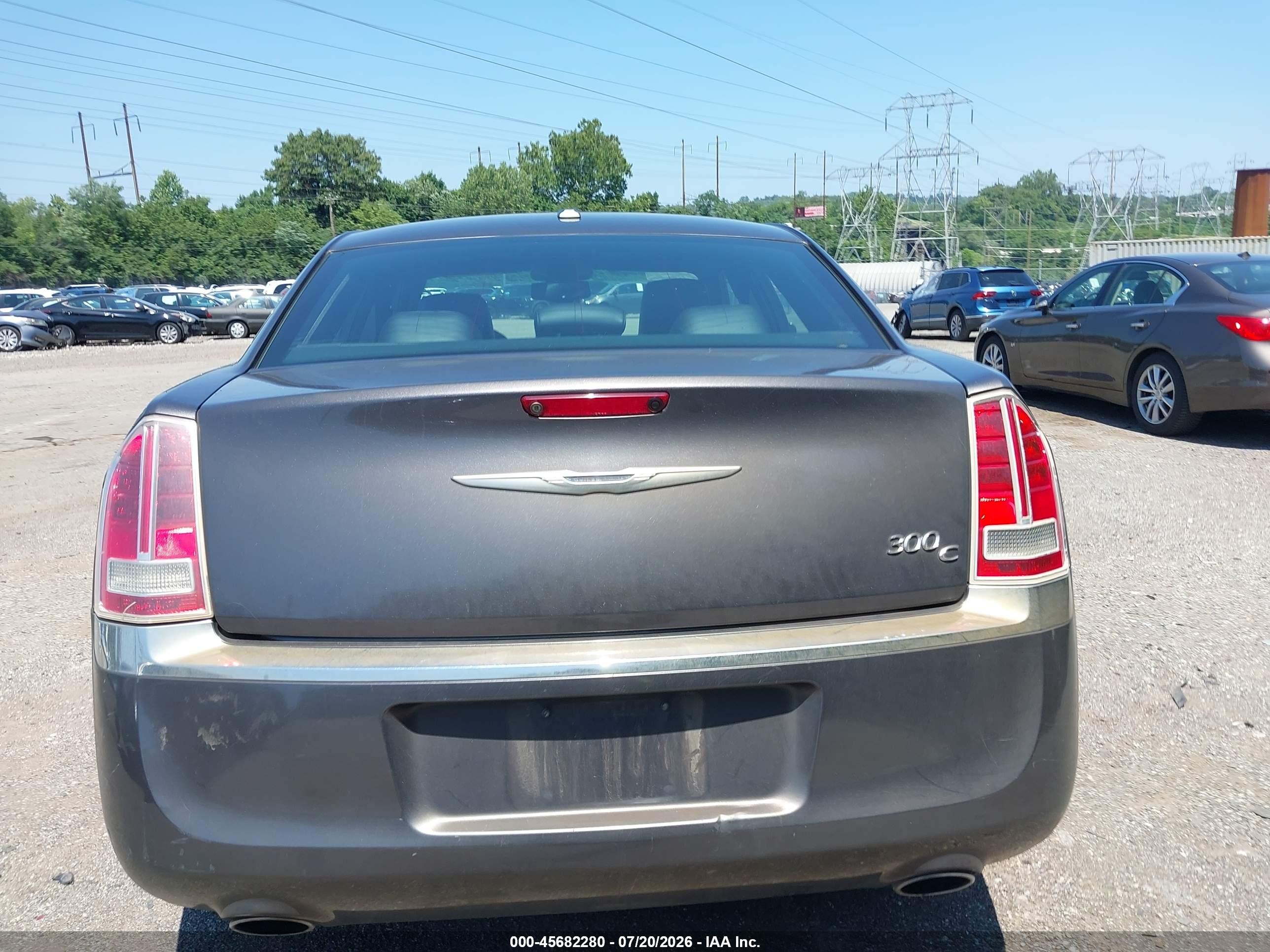 2014 Chrysler 300c   Brown vin: 2C3CCAEG5EH301807