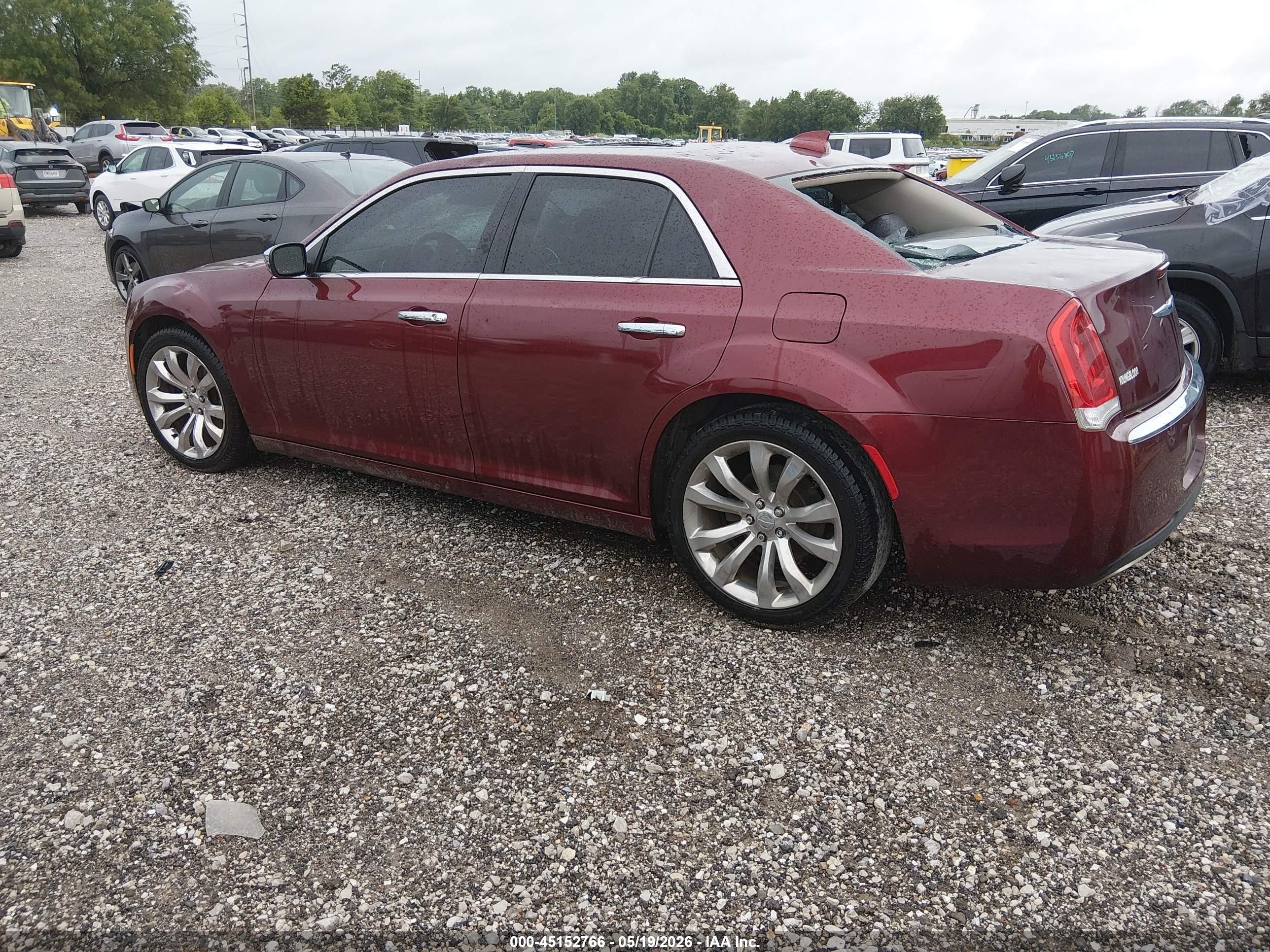 2019 Chrysler 300 Limited Burgundy vin: 2C3CCAEG5KH594913