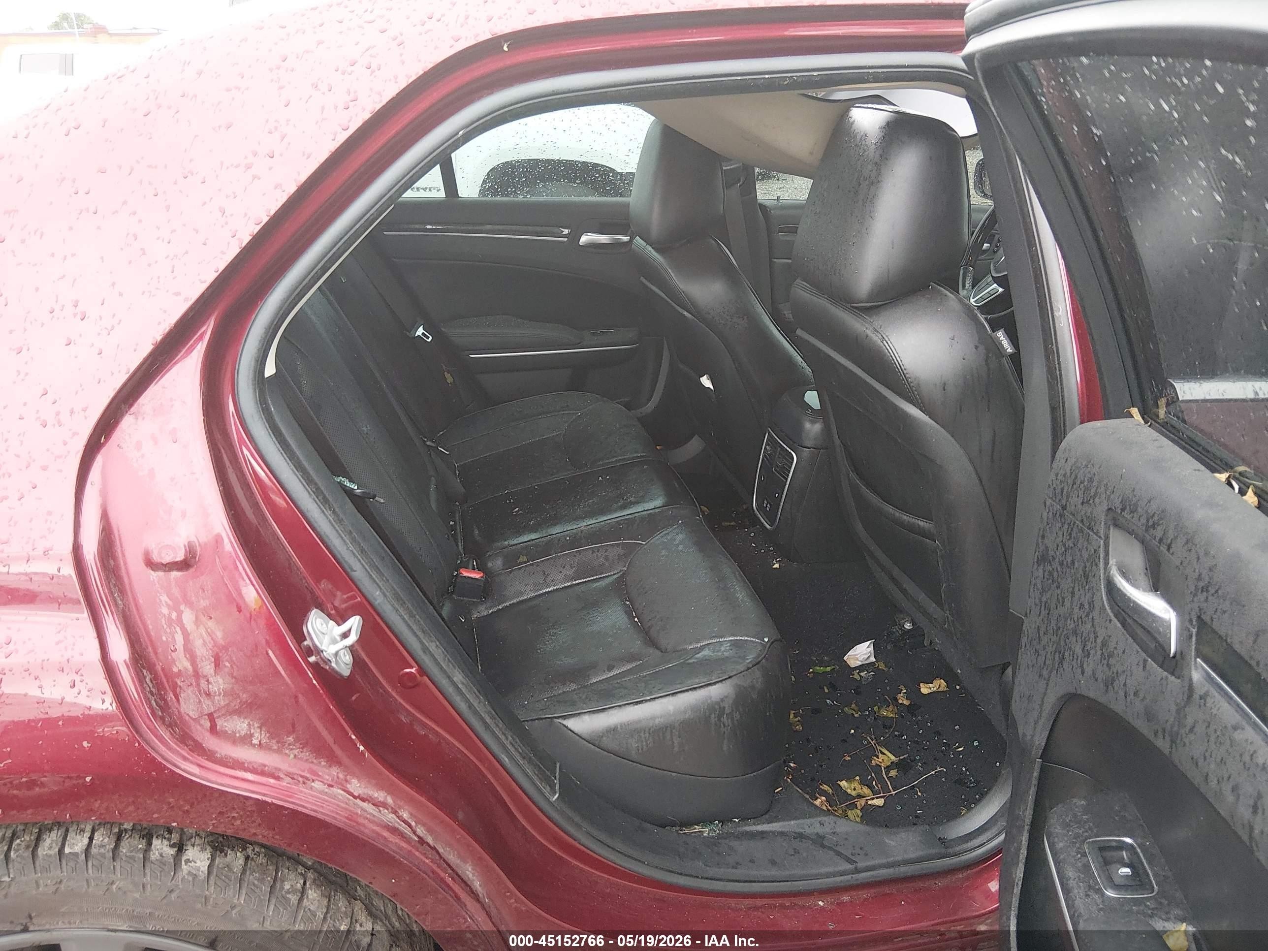 2019 Chrysler 300 Limited Burgundy vin: 2C3CCAEG5KH594913