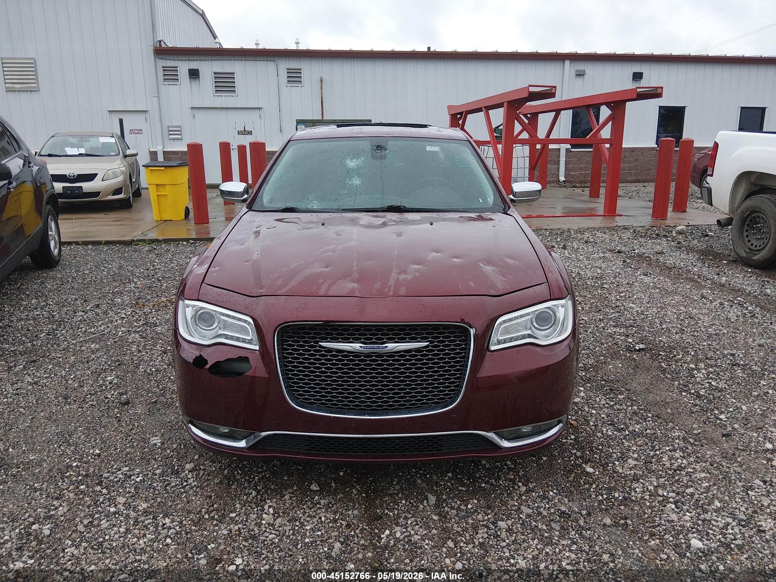 2019 Chrysler 300 Limited Burgundy vin: 2C3CCAEG5KH594913