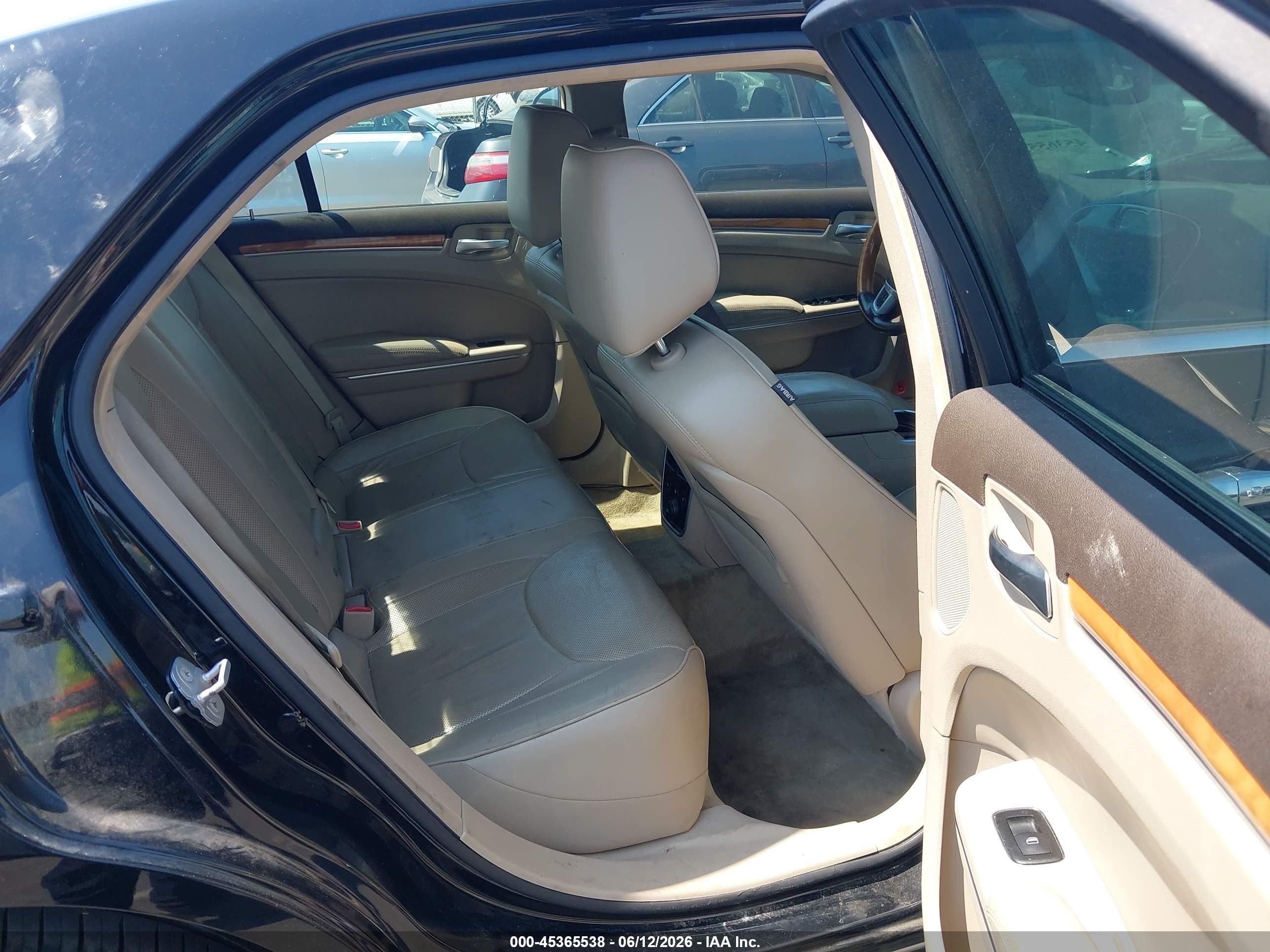 2014 Chrysler 300c   Black vin: 2C3CCAEG6EH230987