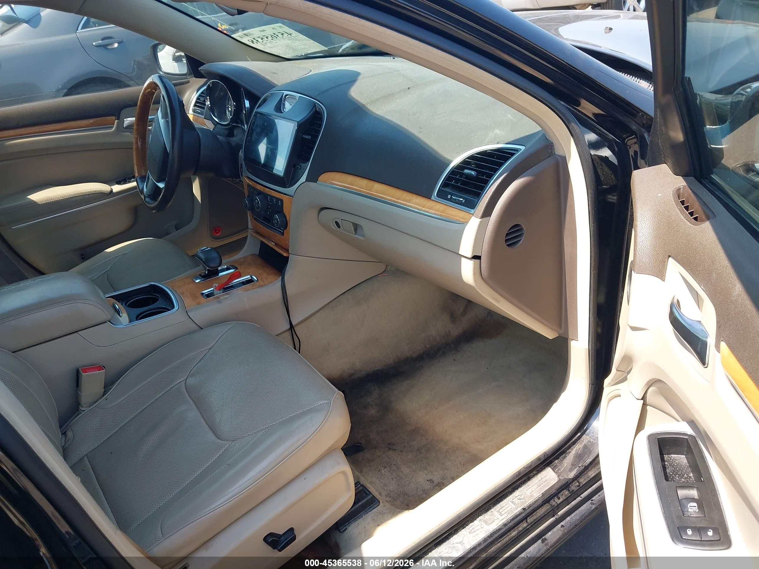 2014 Chrysler 300c   Black vin: 2C3CCAEG6EH230987