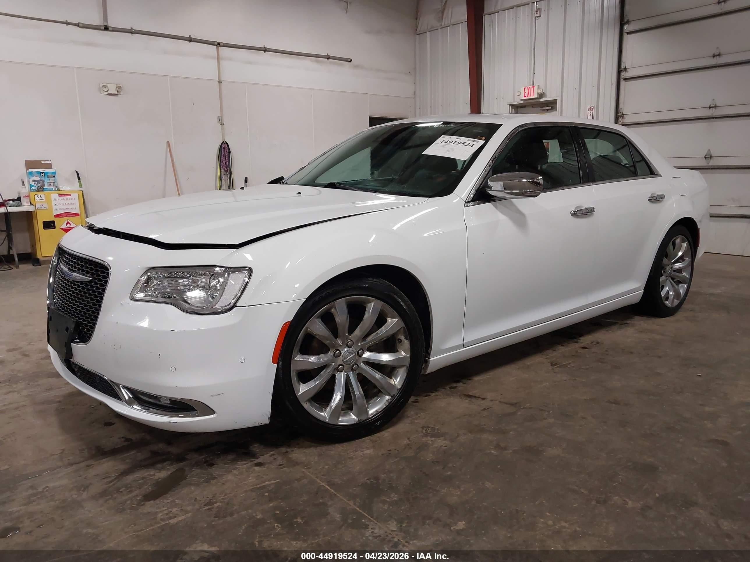 2017 Chrysler 300c   White vin: 2C3CCAEG6HH628866