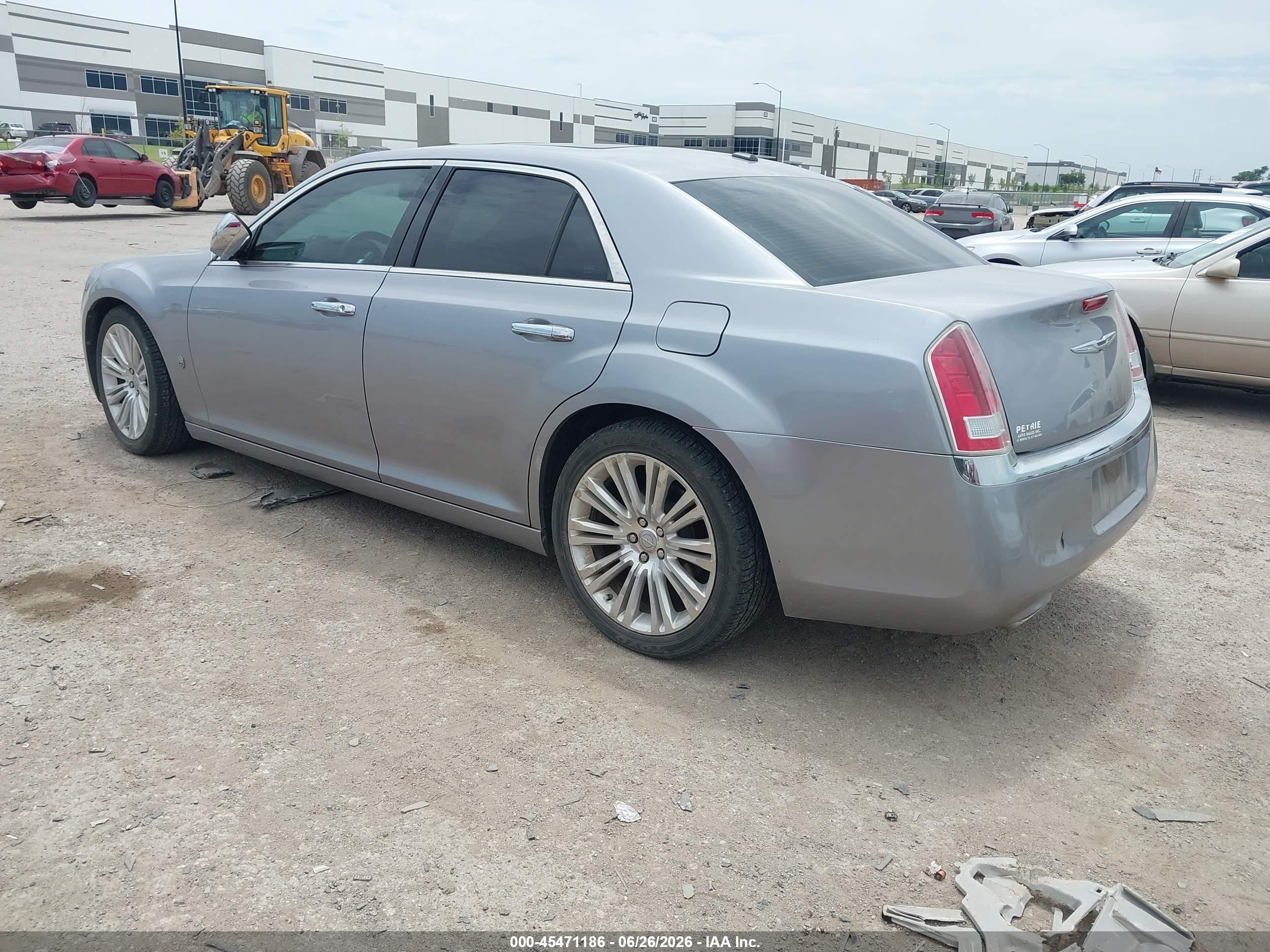 2013 Chrysler 300c   Silver vin: 2C3CCAEG7DH660798