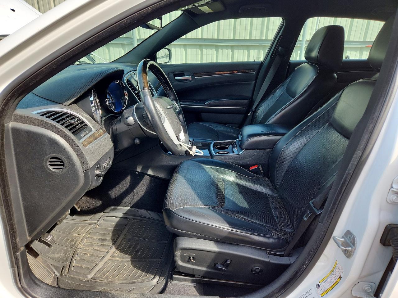 2014 Chrysler 300c Белый vin: 2C3CCAEG7EH148220