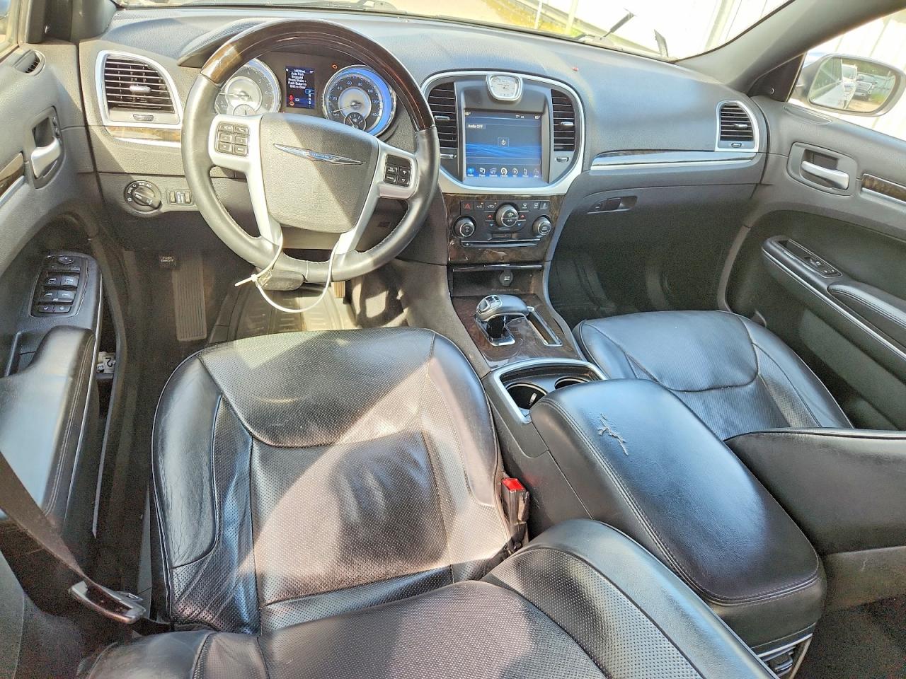 2014 Chrysler 300c Белый vin: 2C3CCAEG7EH148220