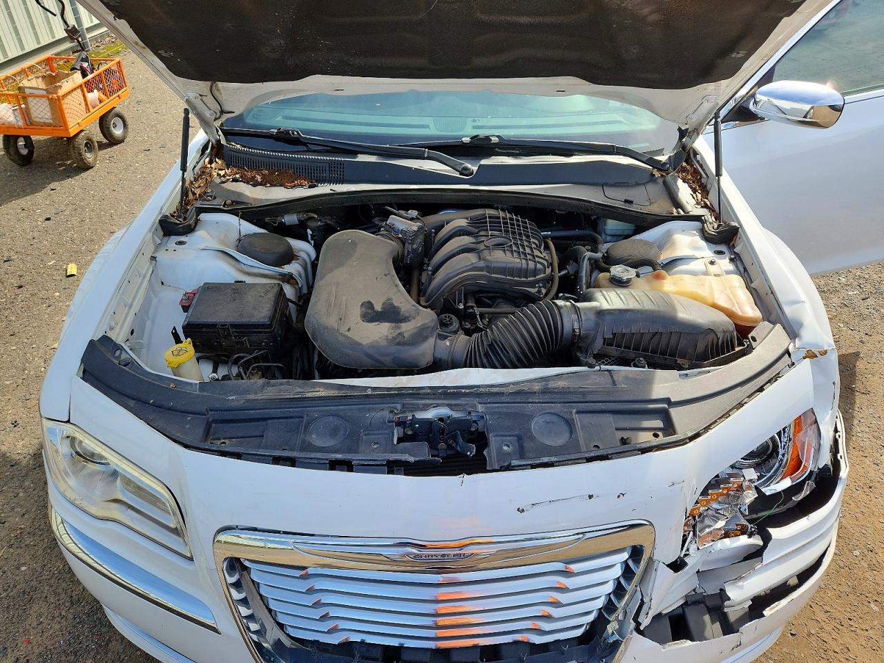 2014 Chrysler 300c Белый vin: 2C3CCAEG7EH148220