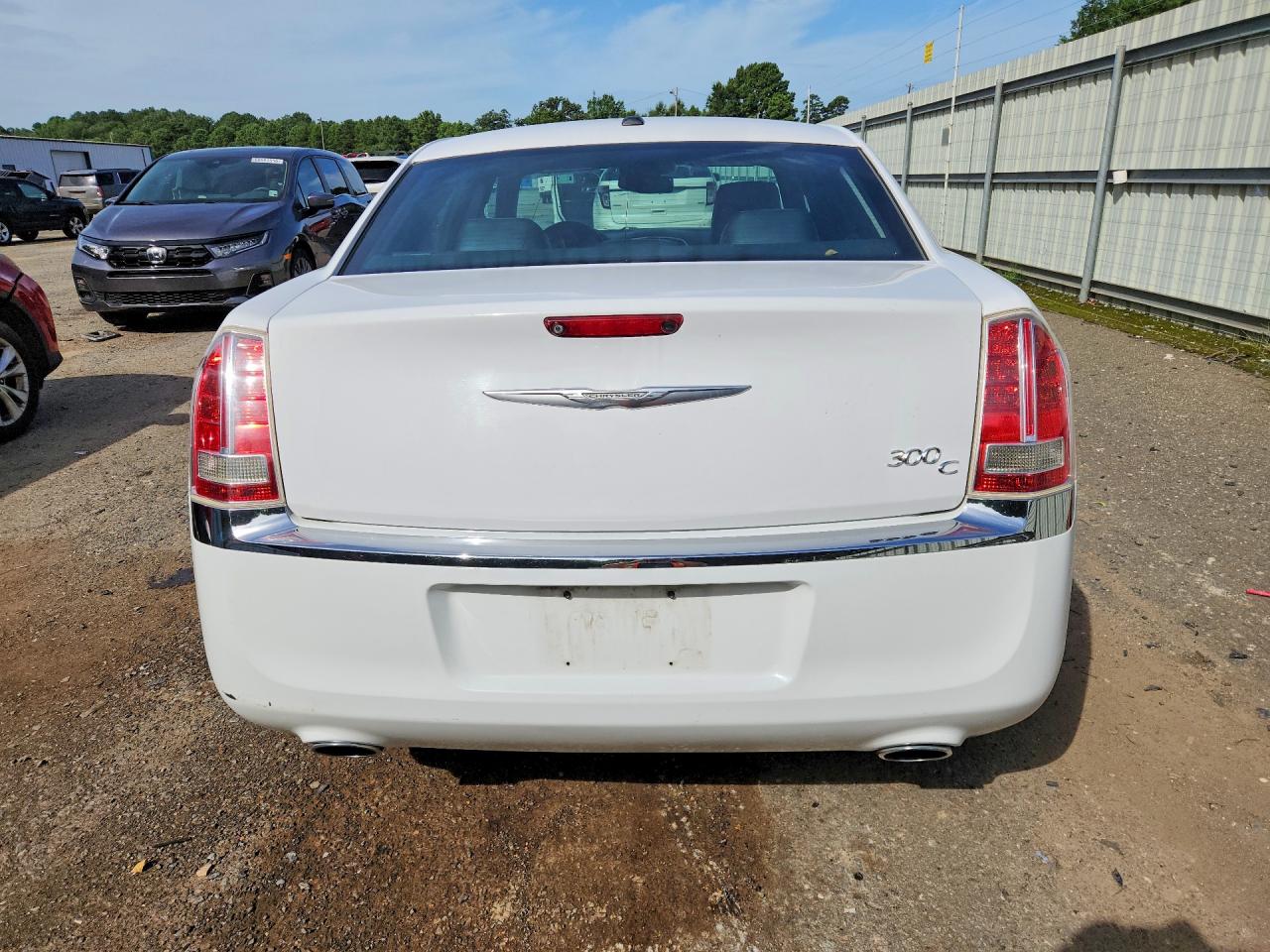 2014 Chrysler 300c Белый vin: 2C3CCAEG7EH148220