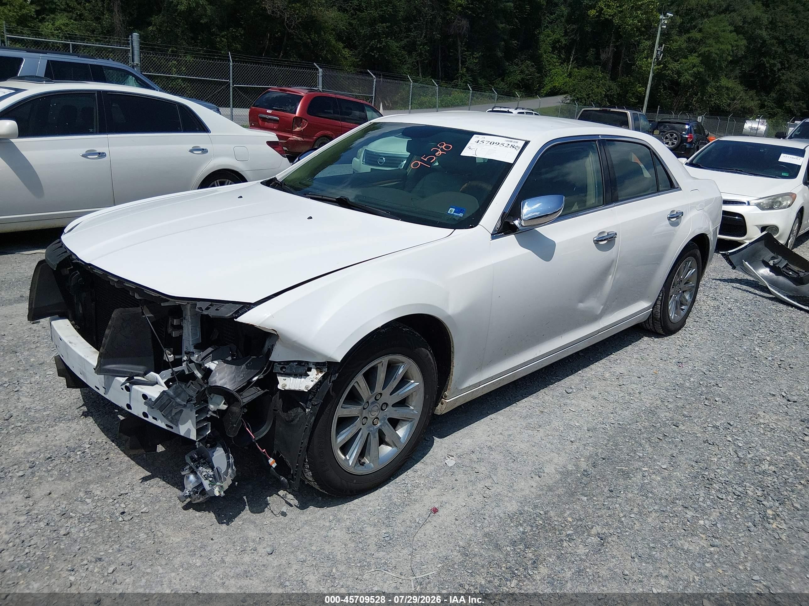 2014 Chrysler 300c   Белый vin: 2C3CCAEG7EH275839