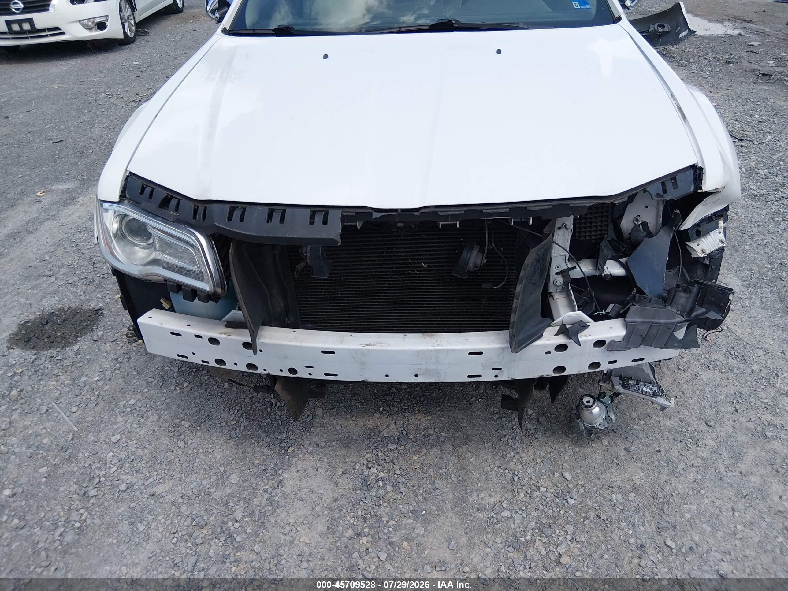 2014 Chrysler 300c   Белый vin: 2C3CCAEG7EH275839