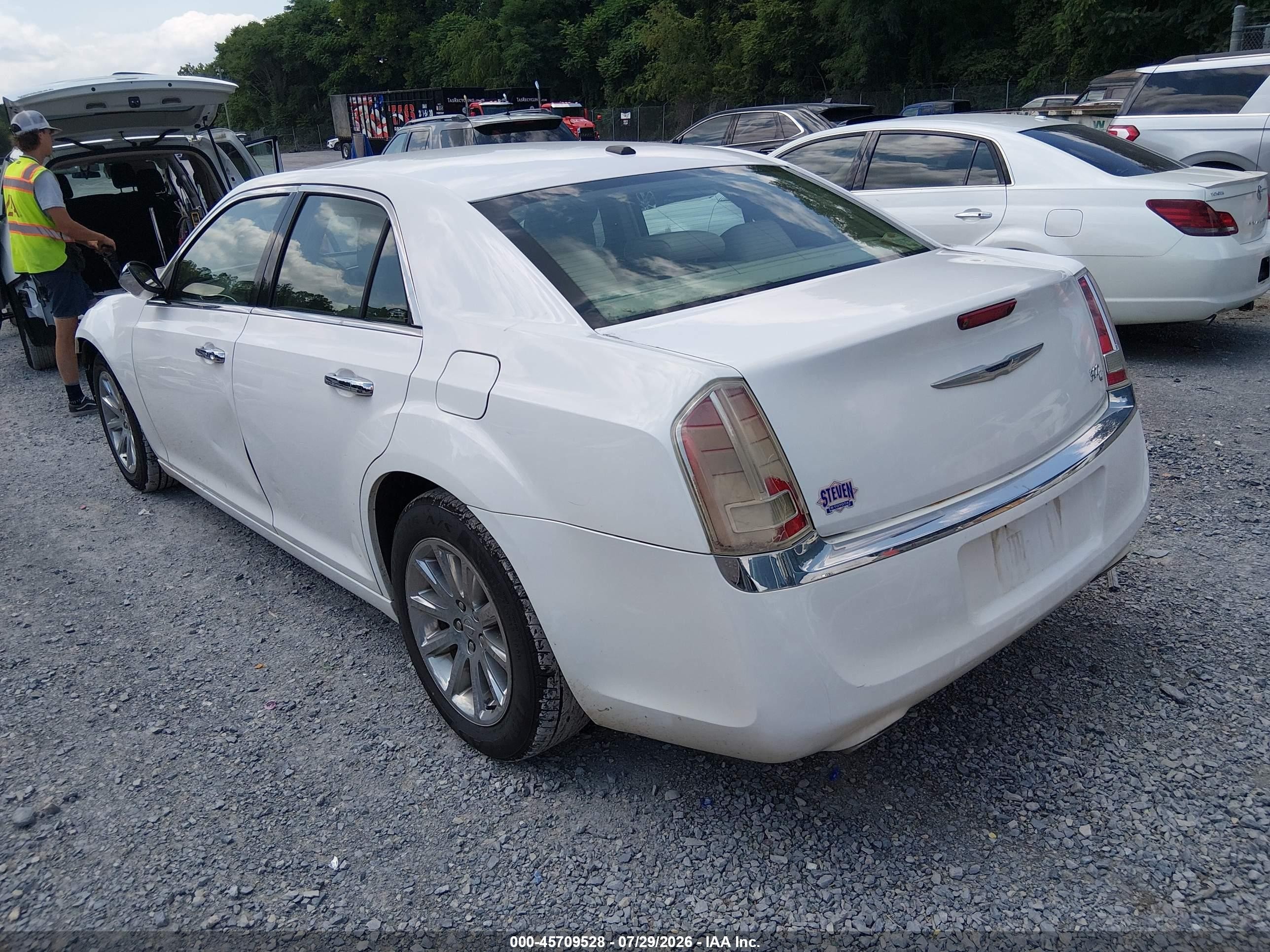 2014 Chrysler 300c   Белый vin: 2C3CCAEG7EH275839