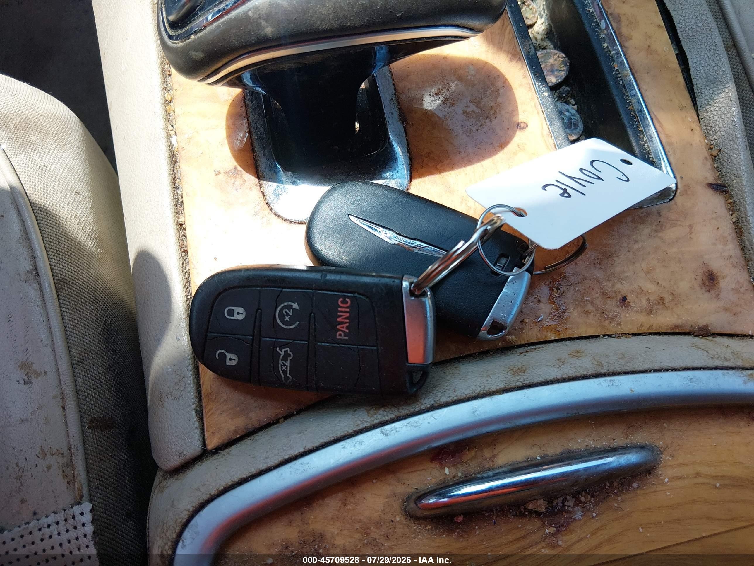 2014 Chrysler 300c   Белый vin: 2C3CCAEG7EH275839