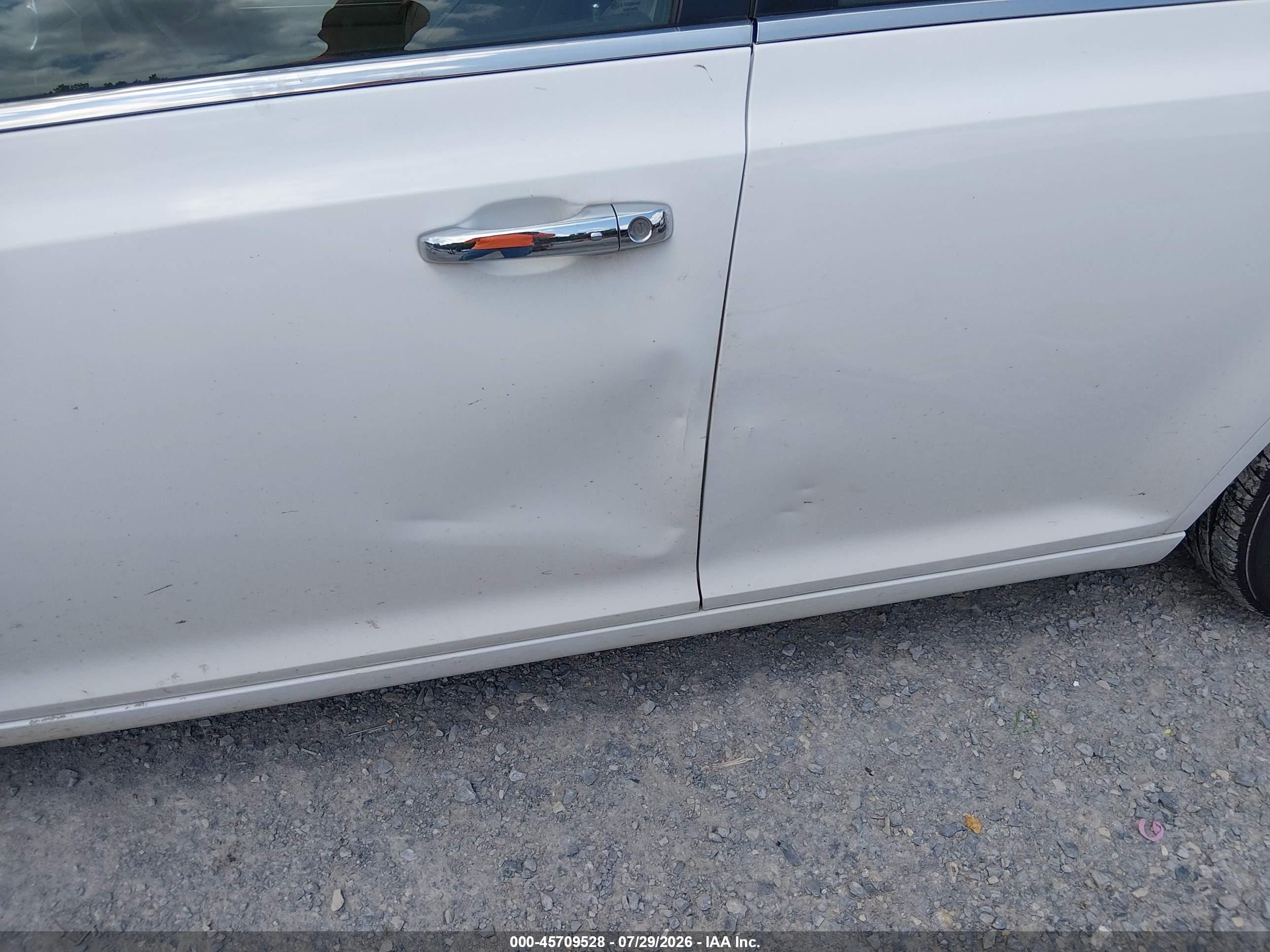 2014 Chrysler 300c   Белый vin: 2C3CCAEG7EH275839