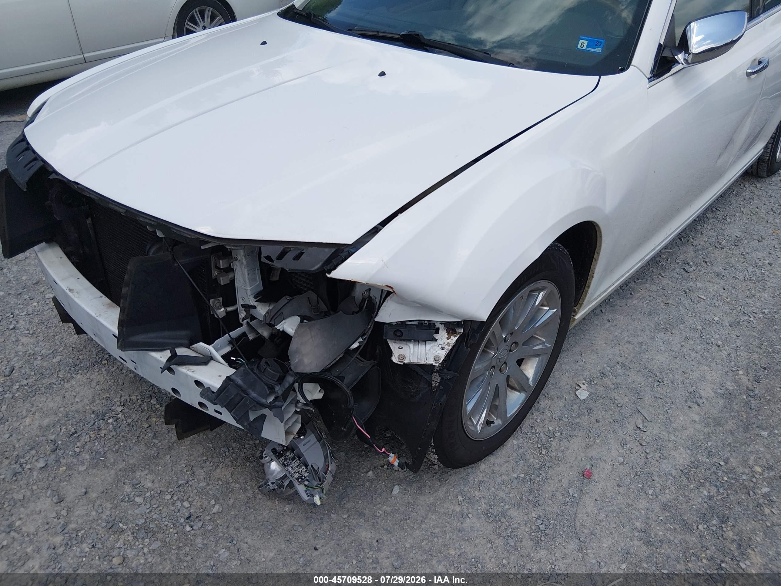 2014 Chrysler 300c   Белый vin: 2C3CCAEG7EH275839