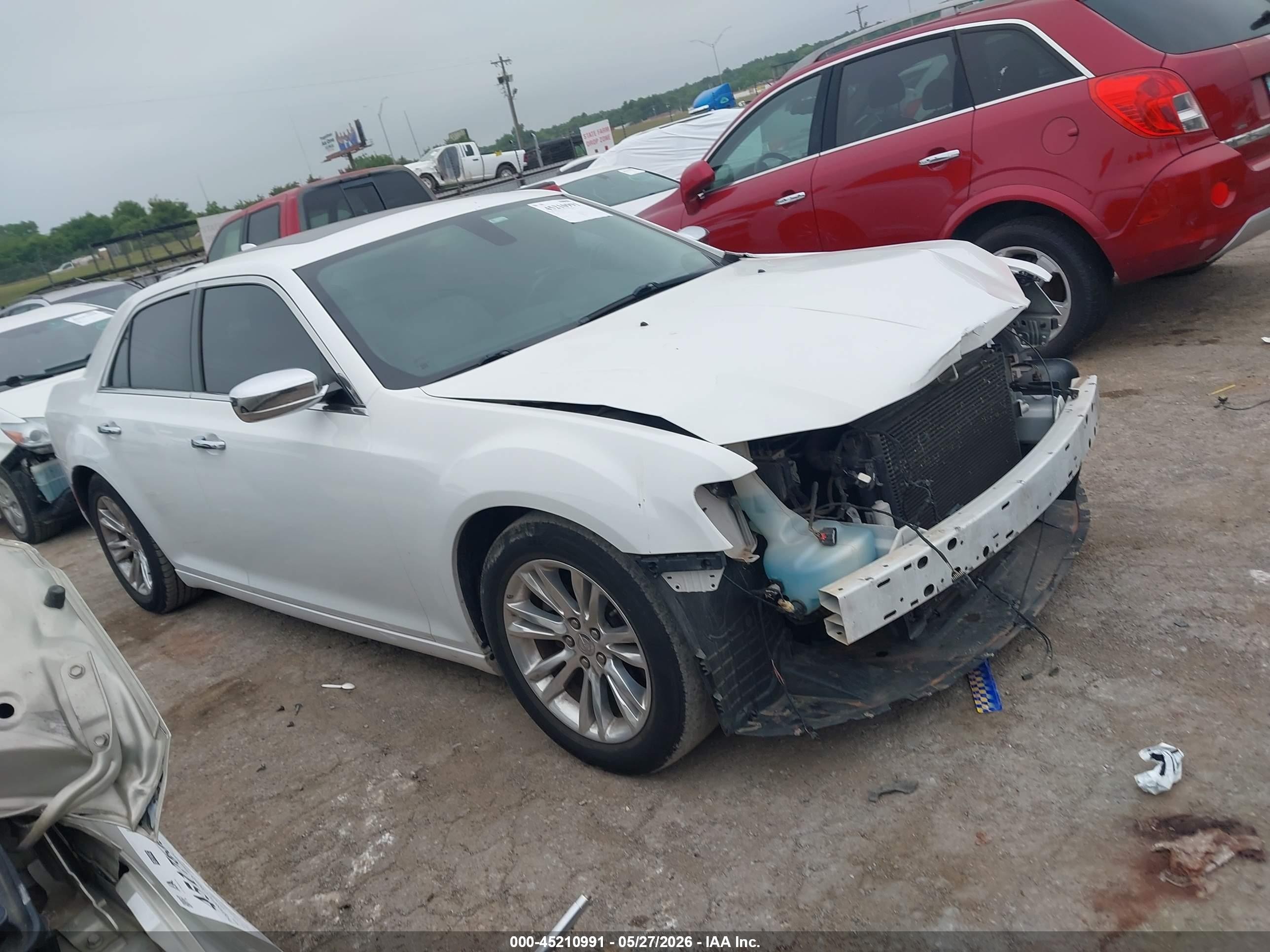 2015 Chrysler 300c   White vin: 2C3CCAEG7FH792222