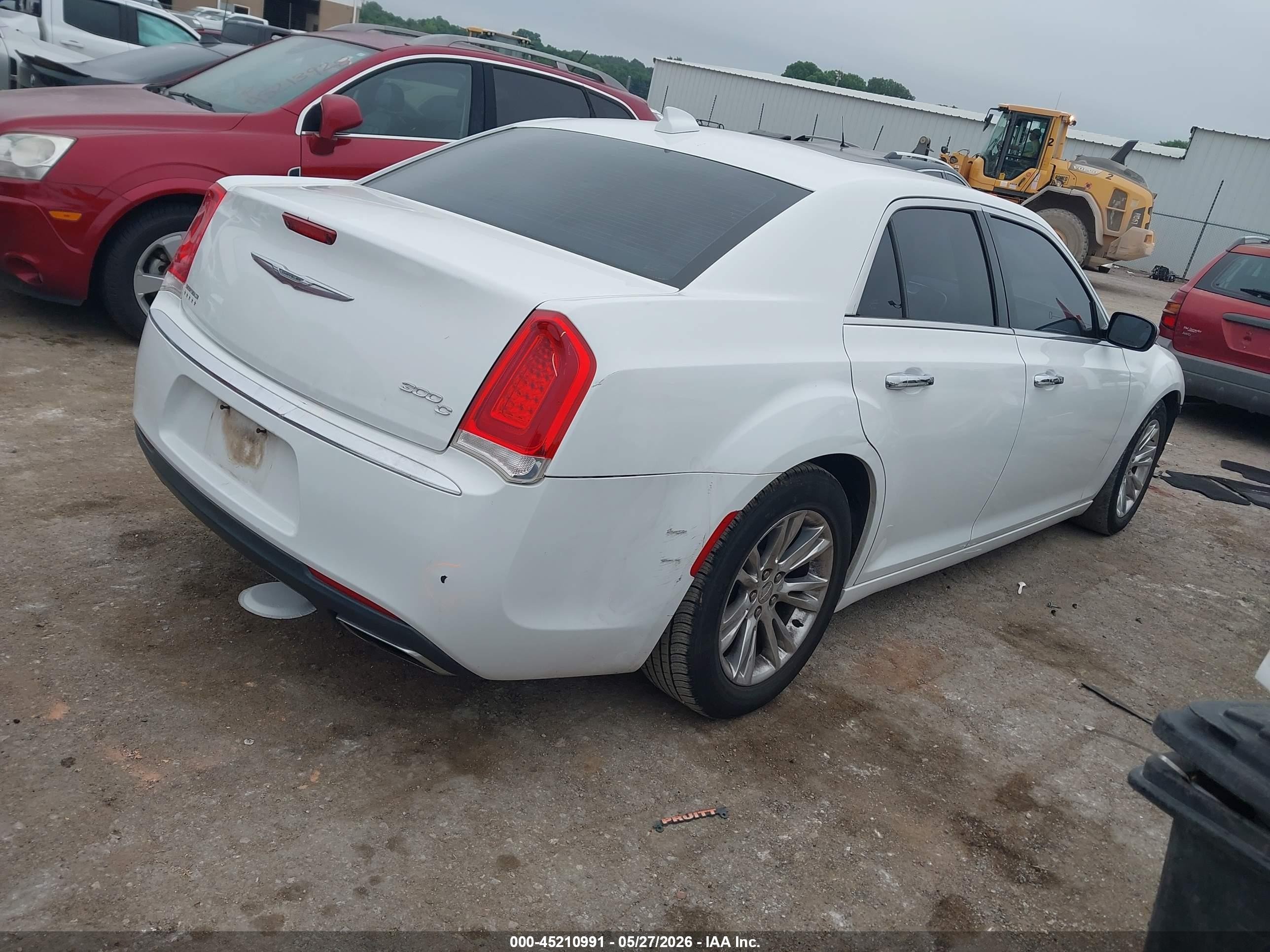 2015 Chrysler 300c   White vin: 2C3CCAEG7FH792222