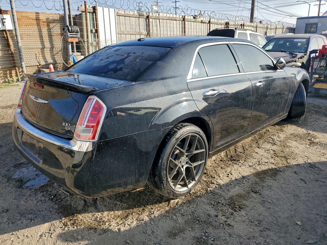 2013 Chrysler 300c Черный vin: 2C3CCAEG8DH520338