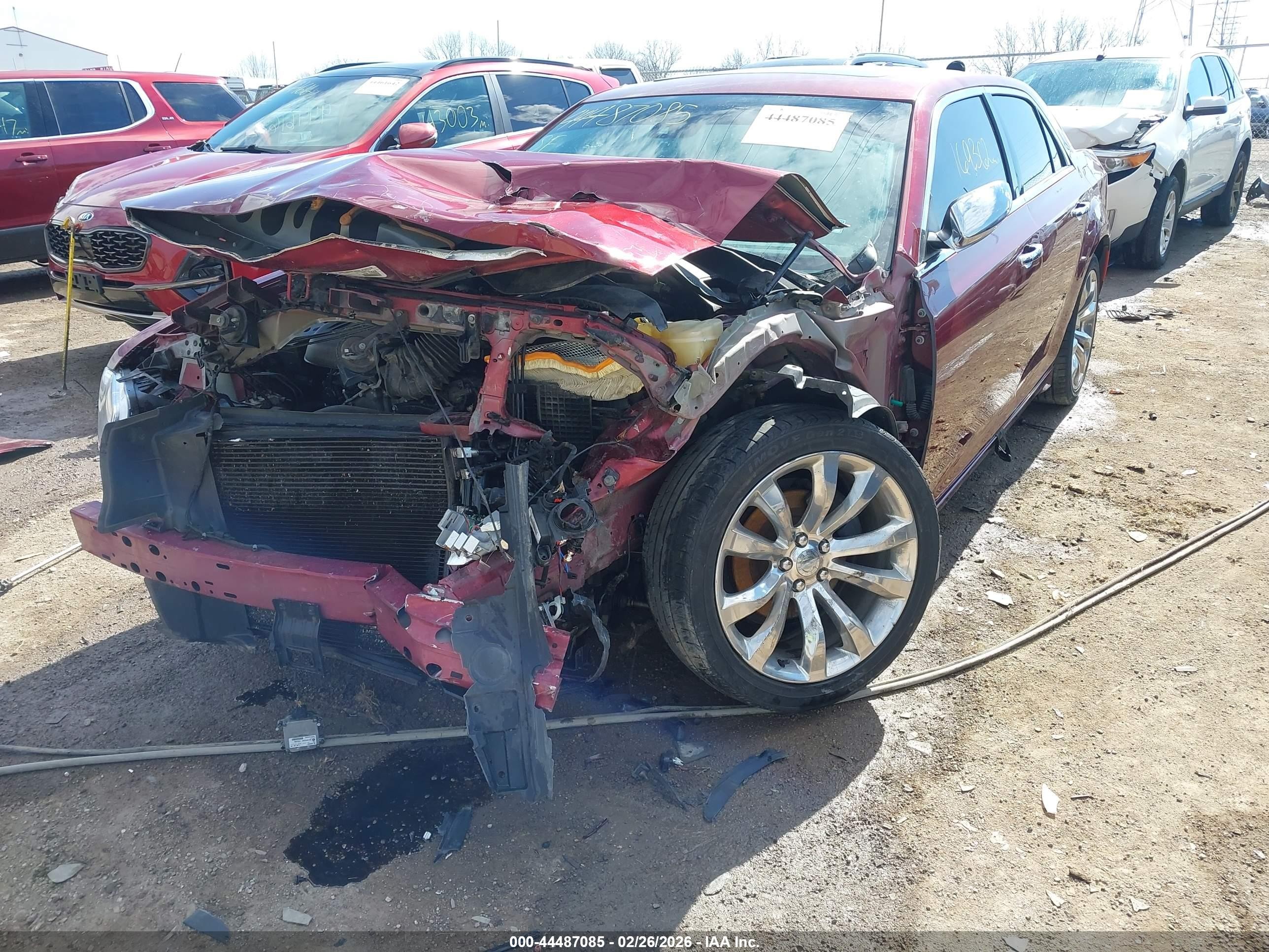 2015 Chrysler 300c   Red vin: 2C3CCAEG8FH921942