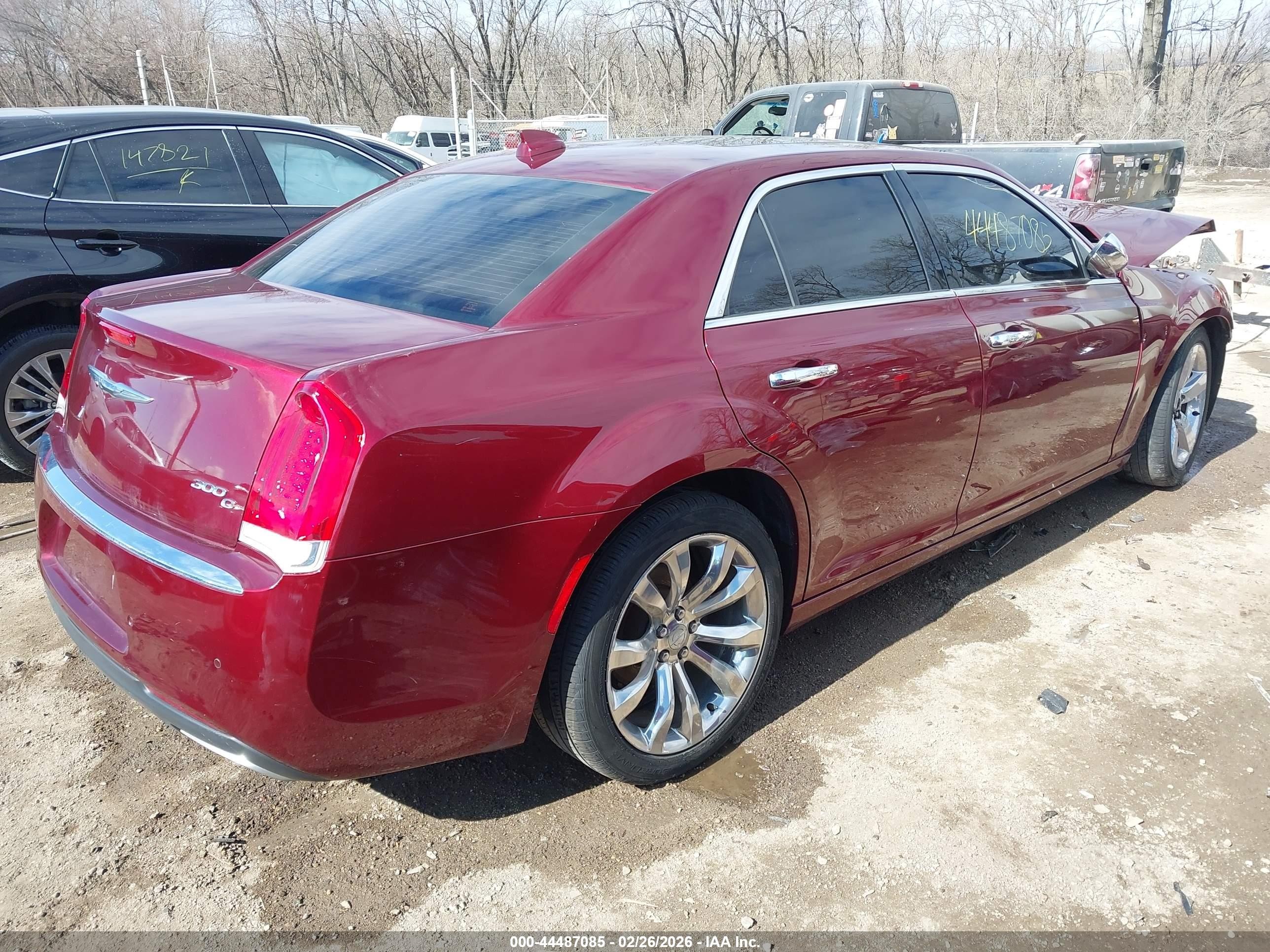 2015 Chrysler 300c   Red vin: 2C3CCAEG8FH921942