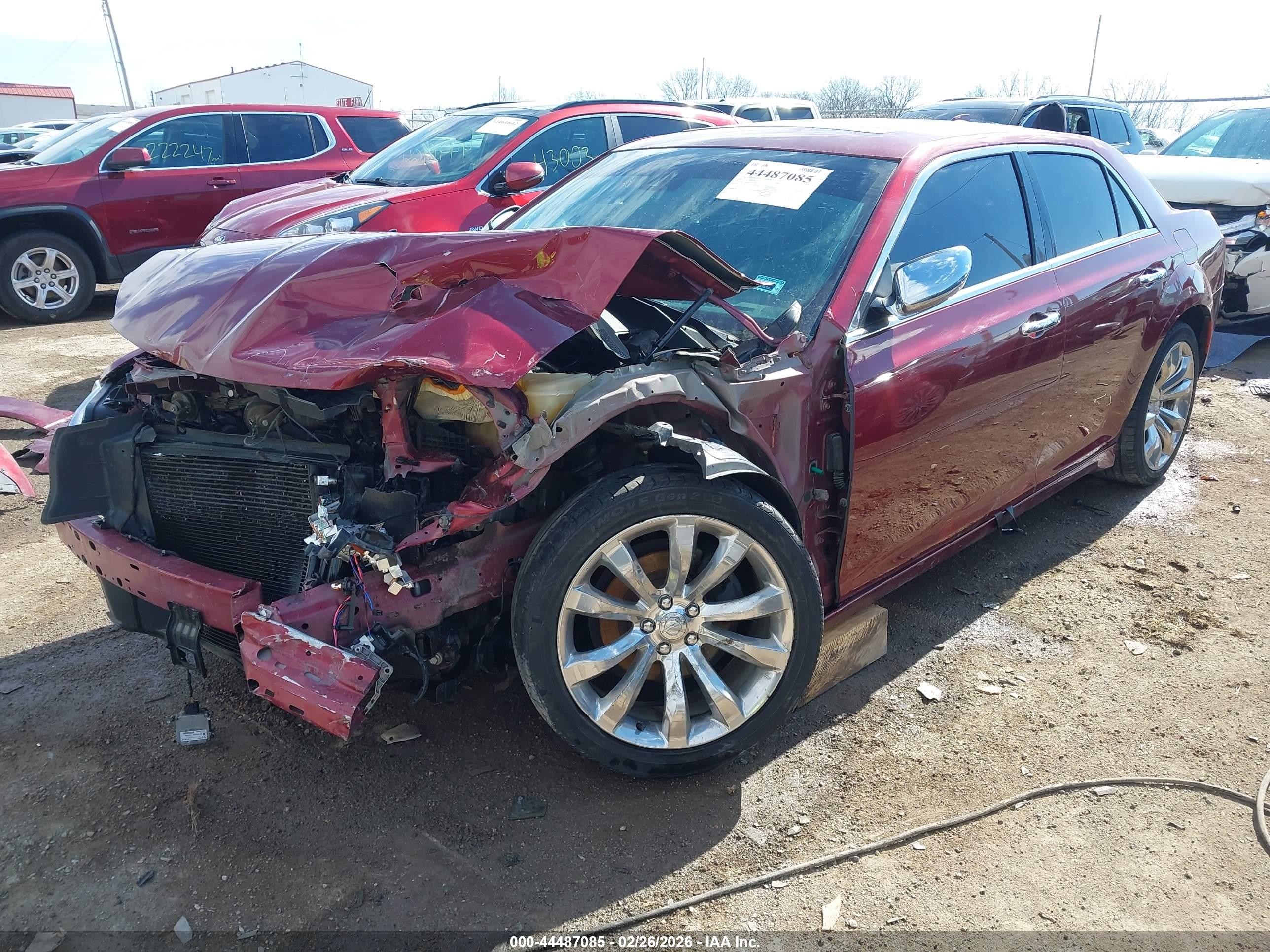 2015 Chrysler 300c   Red vin: 2C3CCAEG8FH921942
