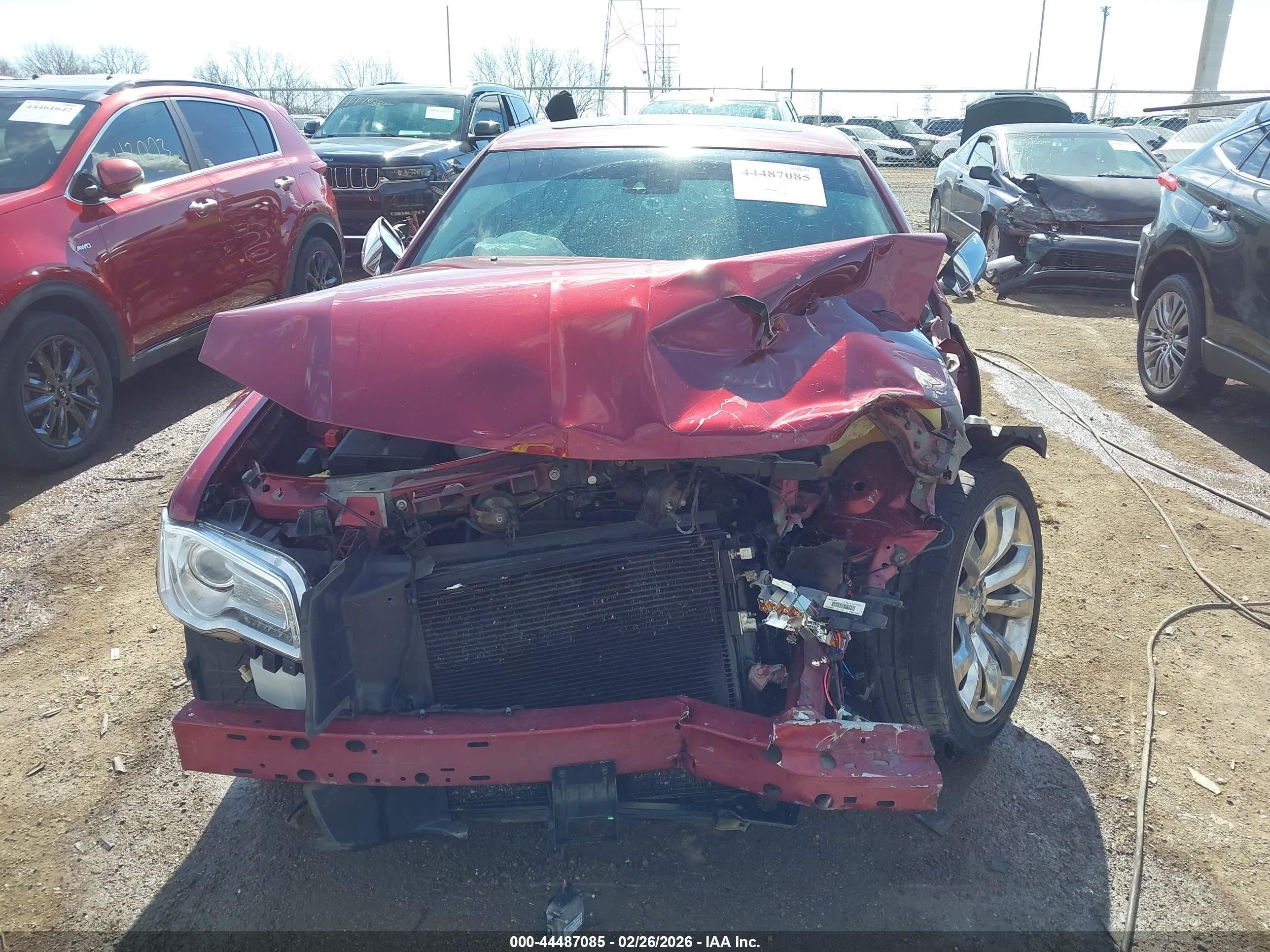 2015 Chrysler 300c   Red vin: 2C3CCAEG8FH921942