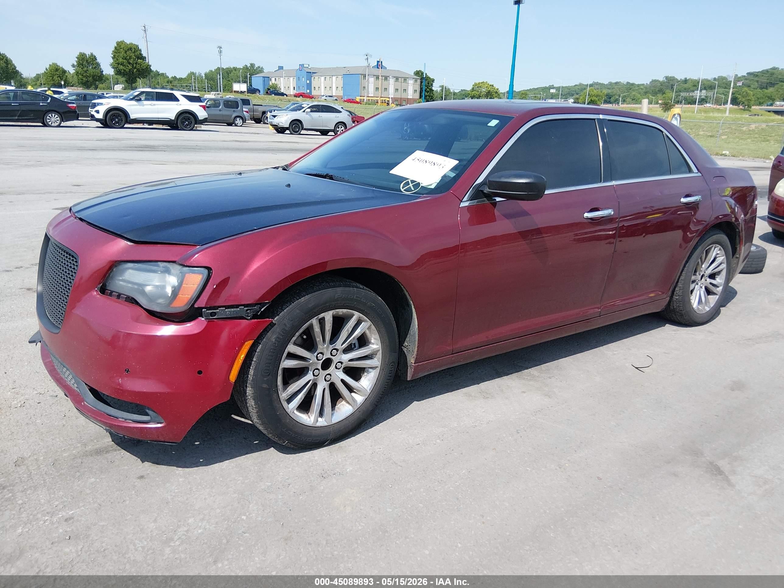 2016 Chrysler 300c Burgundy vin: 2C3CCAEG8GH134796