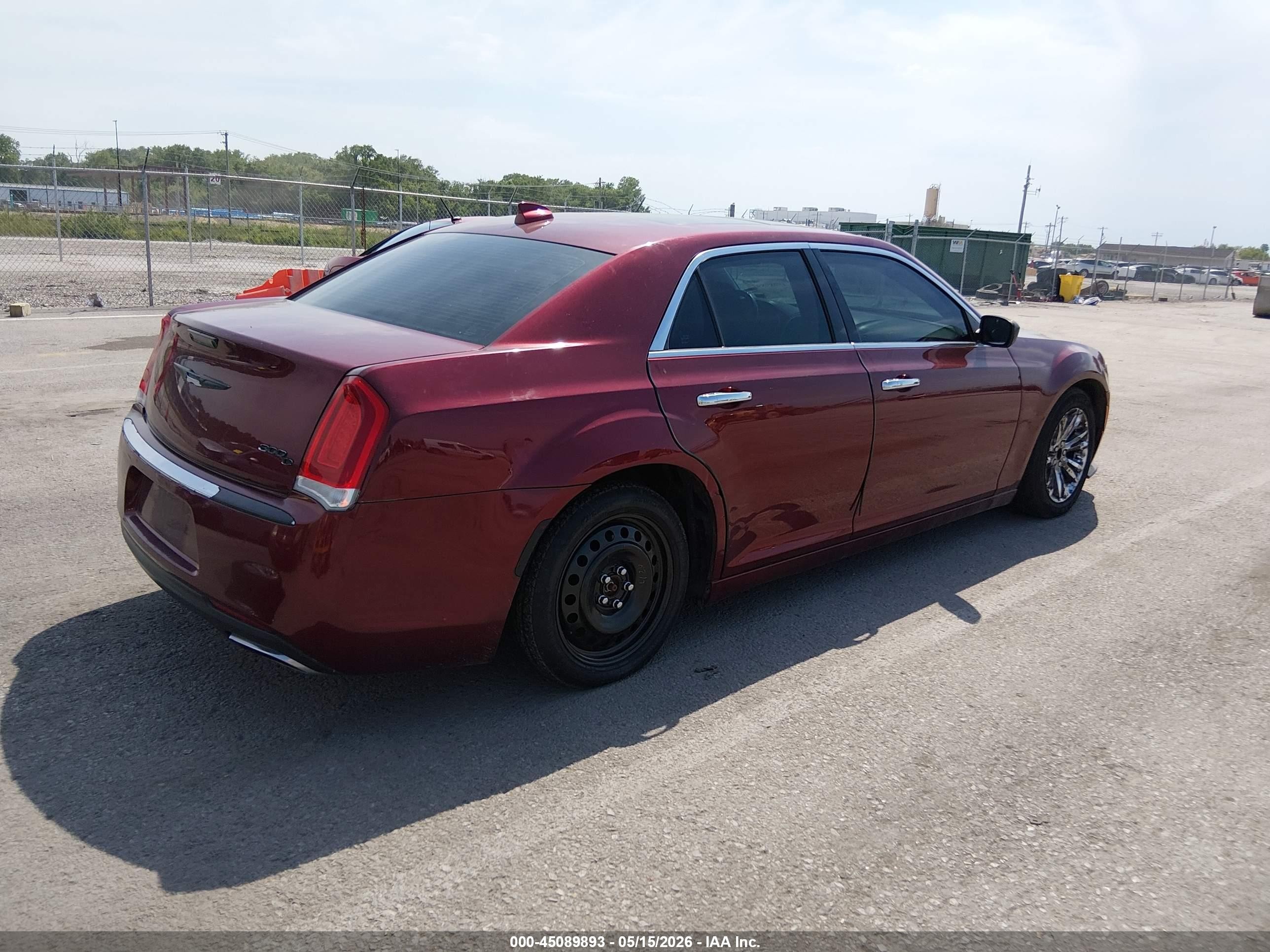 2016 Chrysler 300c Burgundy vin: 2C3CCAEG8GH134796