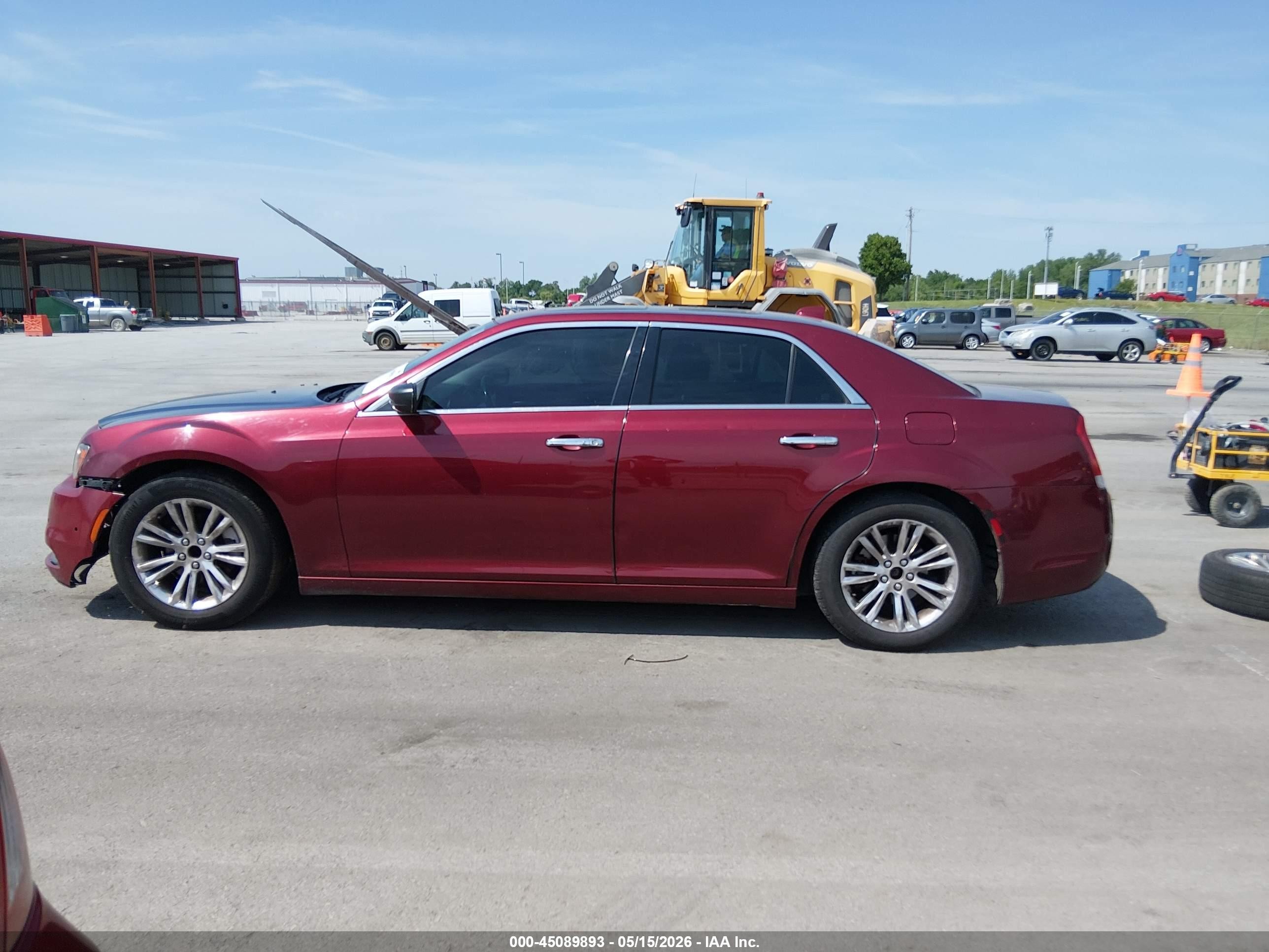 2016 Chrysler 300c Burgundy vin: 2C3CCAEG8GH134796