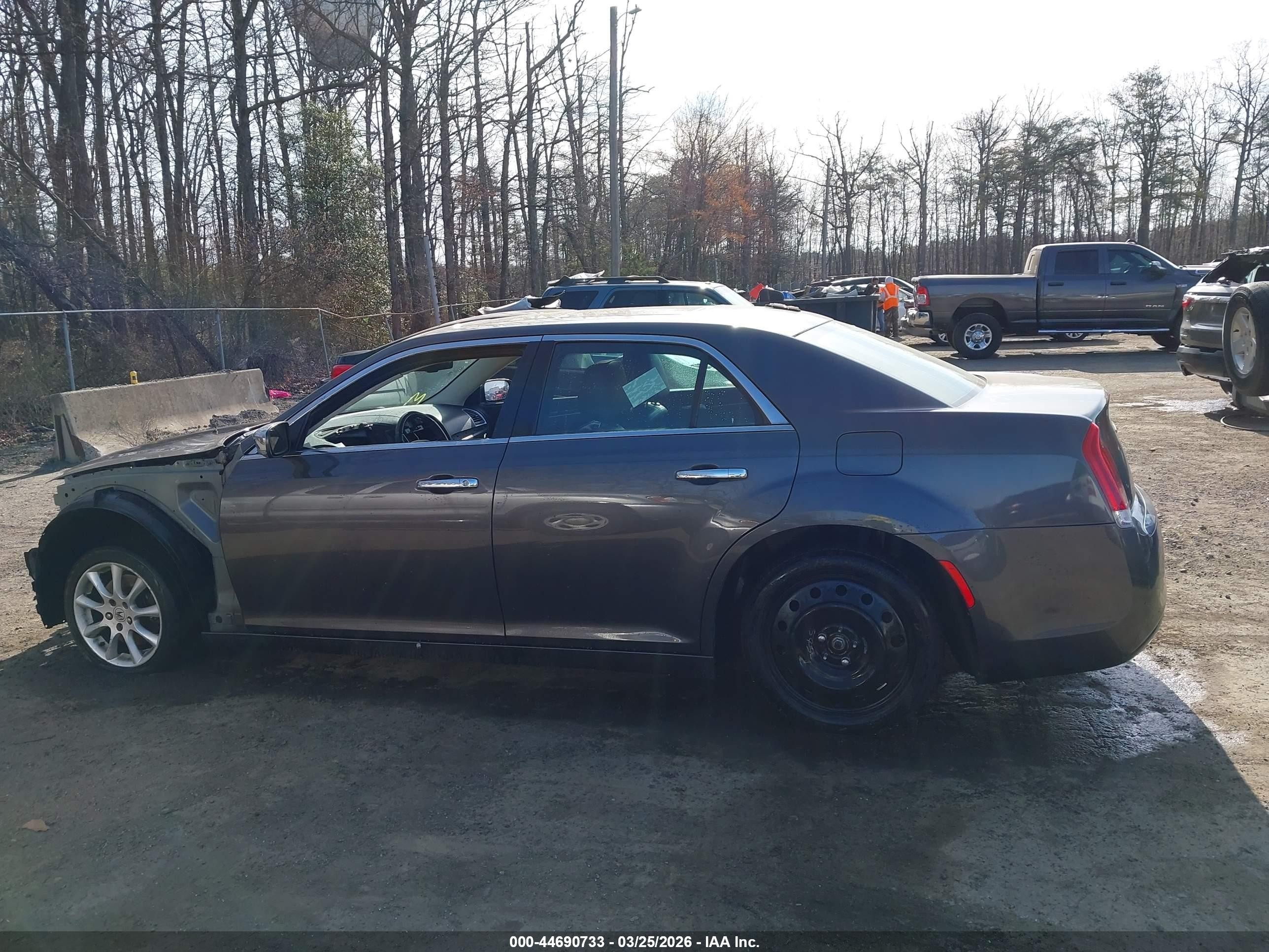 2017 Chrysler 300c   Gray vin: 2C3CCAEG8HH579718