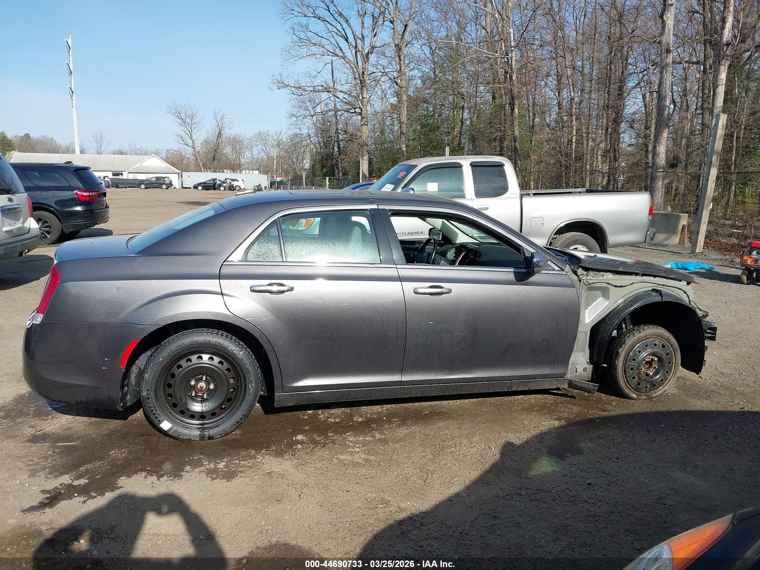 2017 Chrysler 300c   Gray vin: 2C3CCAEG8HH579718