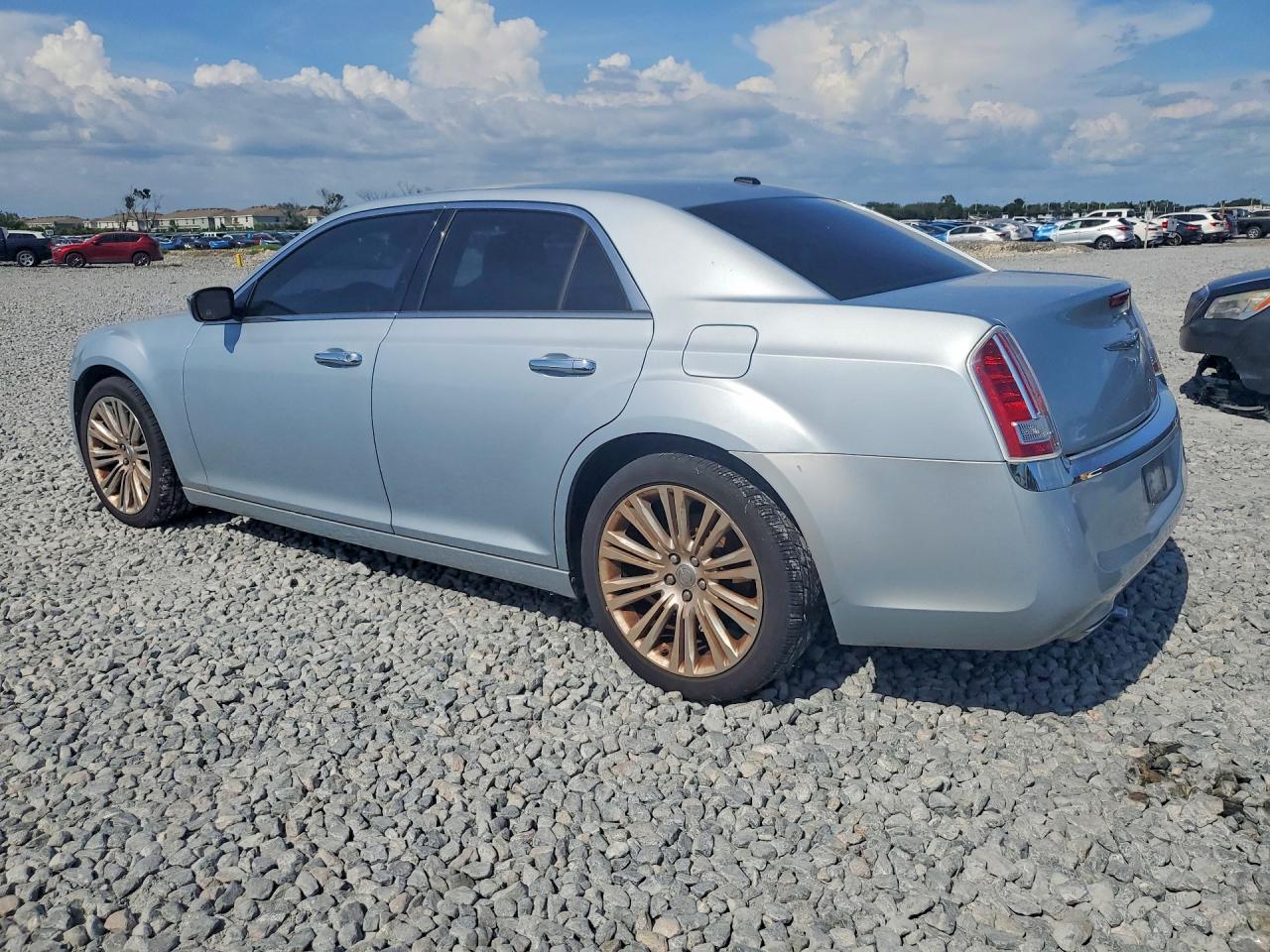 2013 Chrysler 300c Turquoise vin: 2C3CCAEG9DH613238