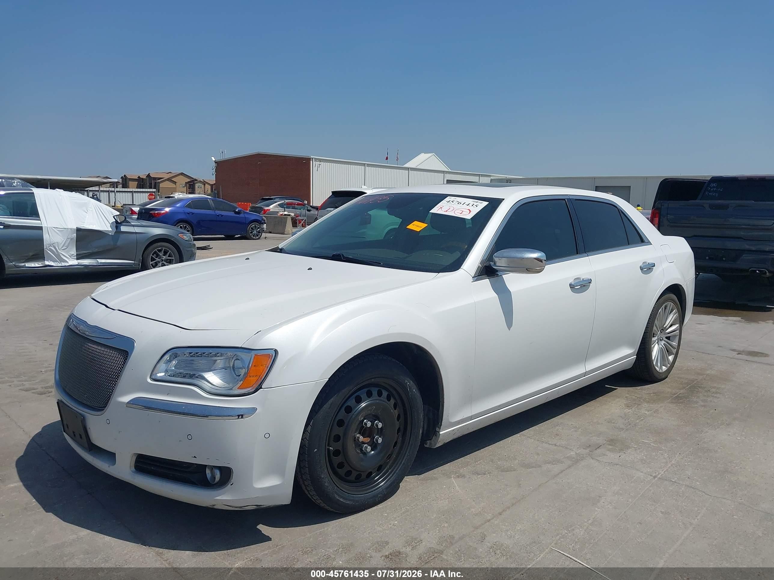 2014 Chrysler 300c   White vin: 2C3CCAEG9EH165066