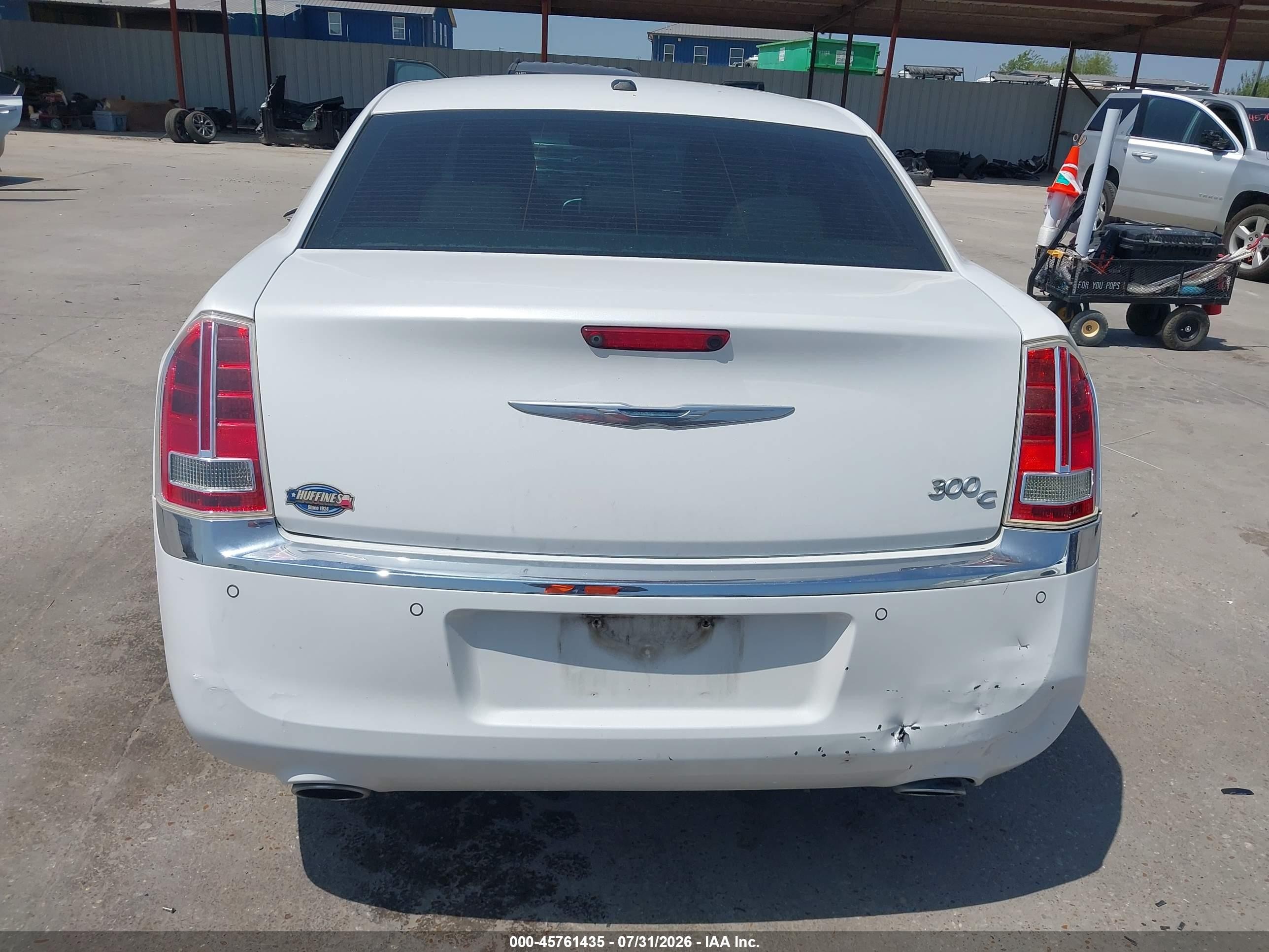 2014 Chrysler 300c   White vin: 2C3CCAEG9EH165066