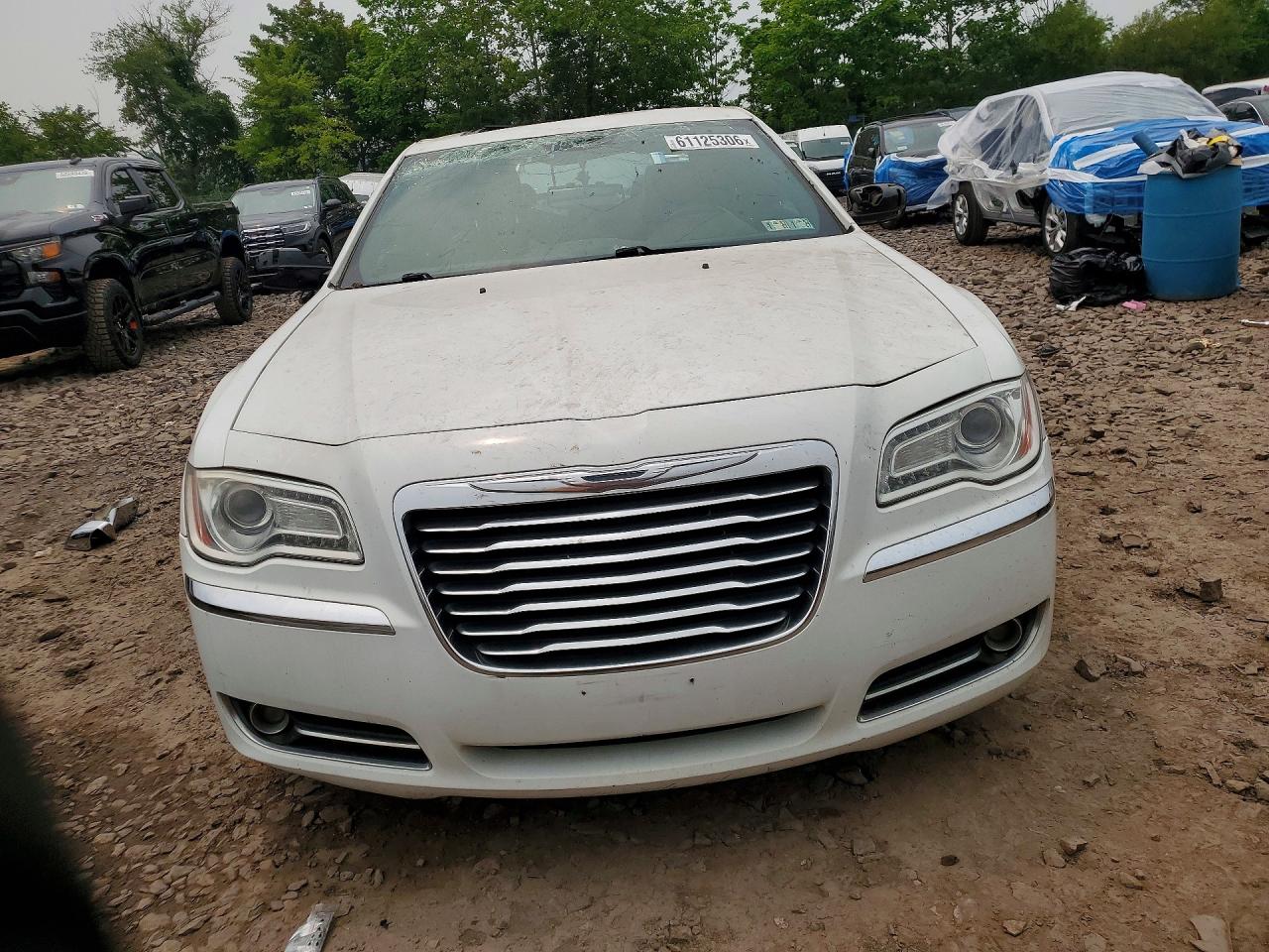 2014 Chrysler 300c White vin: 2C3CCAEG9EH321140