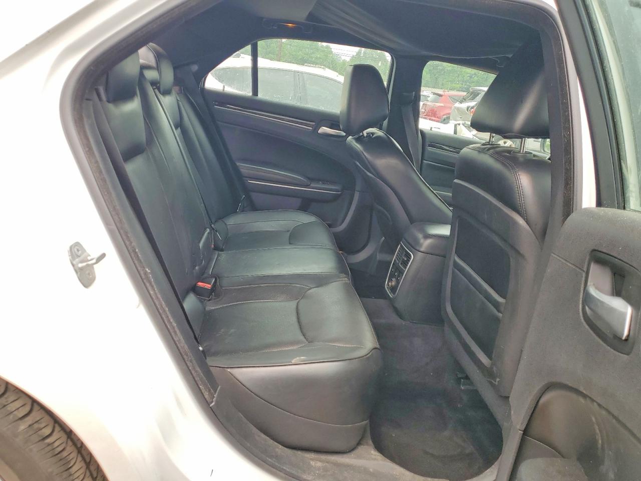 2014 Chrysler 300c White vin: 2C3CCAEG9EH321140